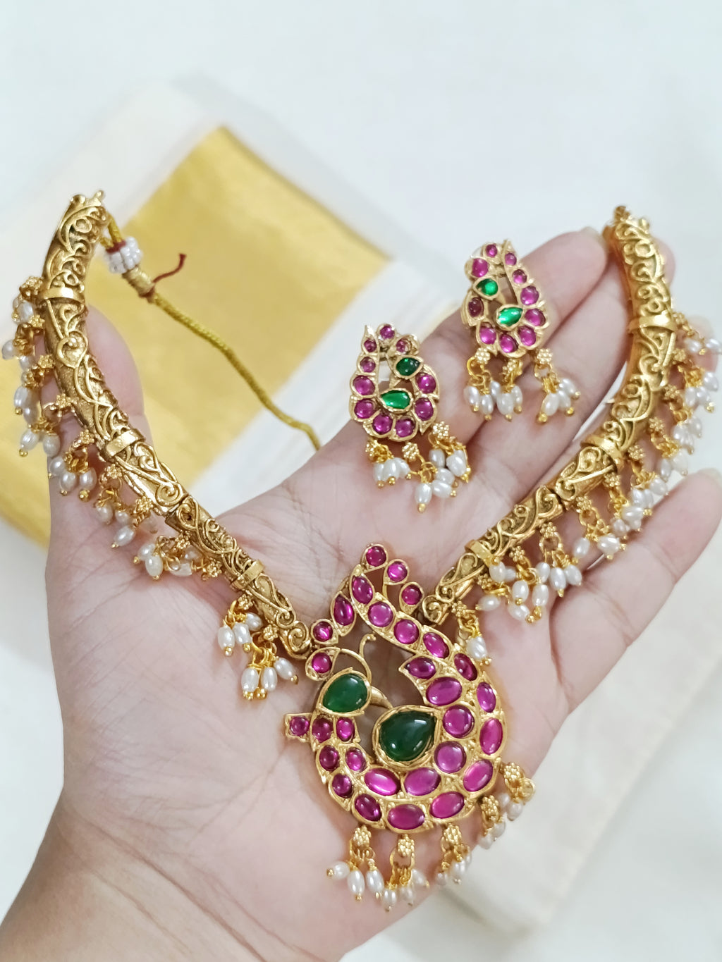 Non Idol Hasli Necklace Set V233