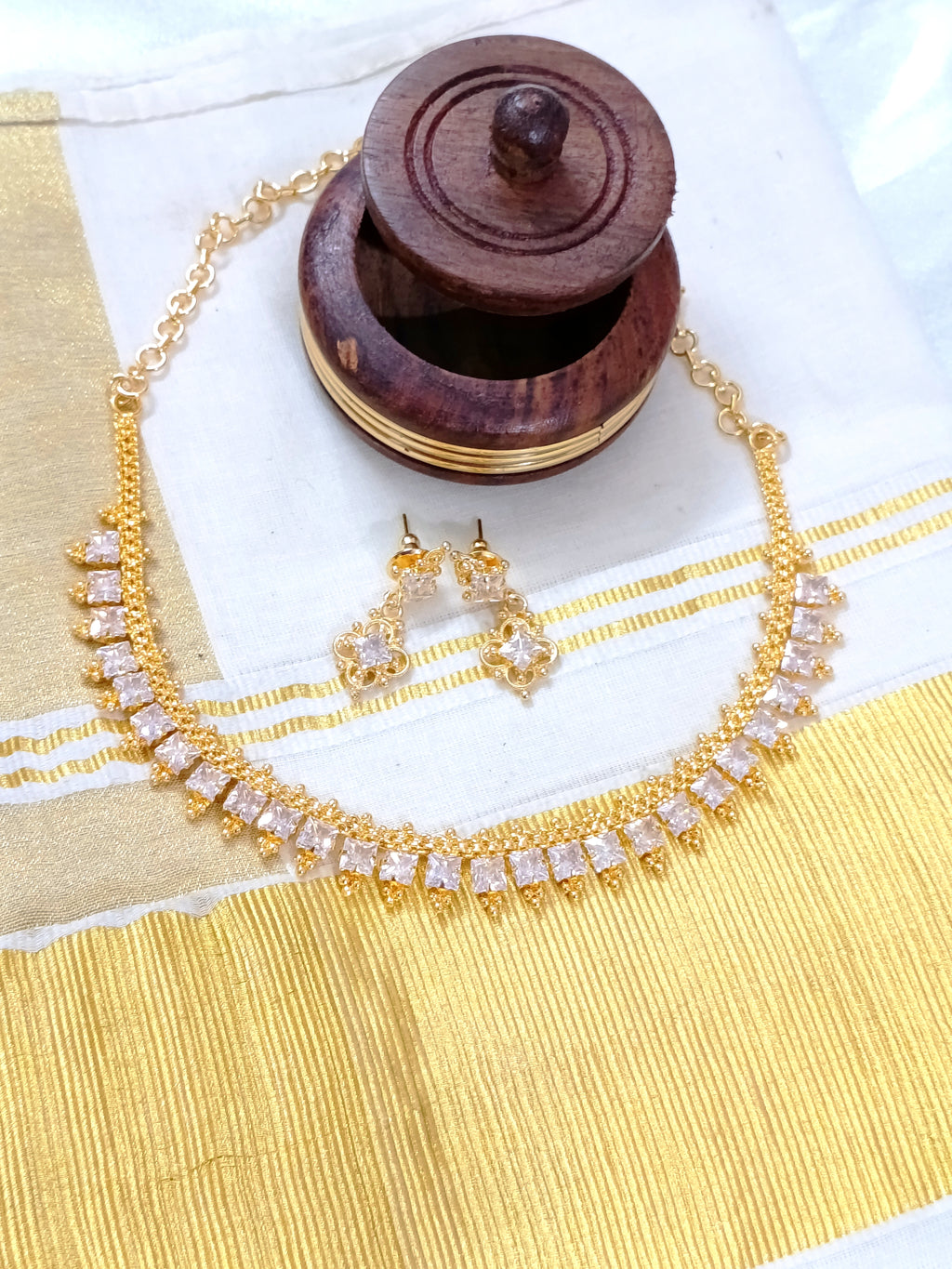 Micro Polish AD Stone Necklace Set