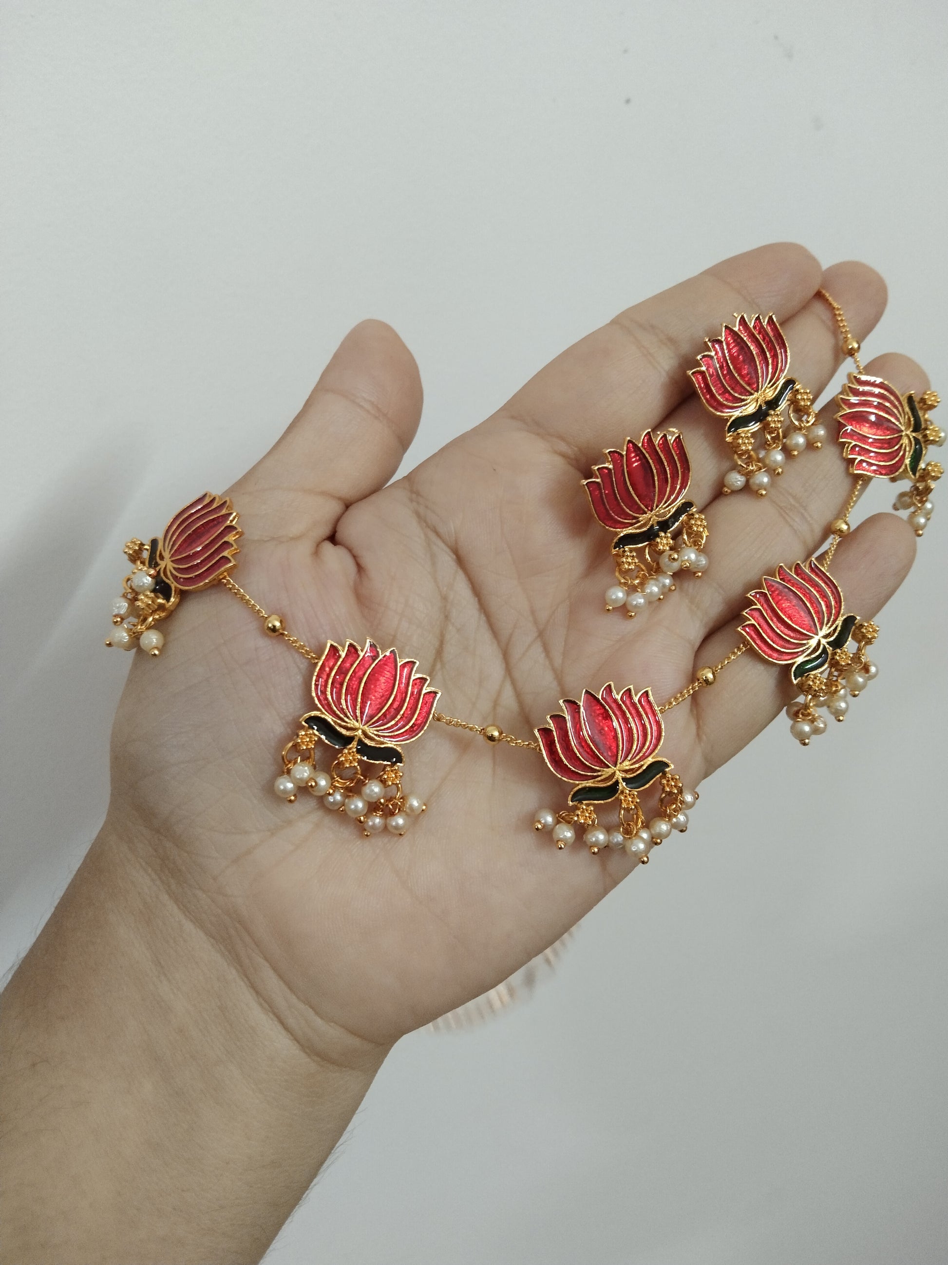 Lotus With Beads Necklace Set