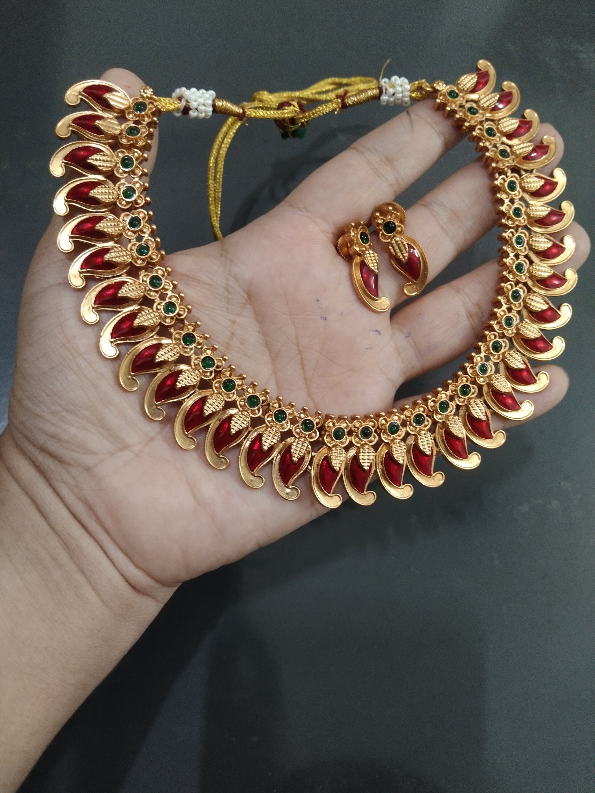Traditional Palakka Manga Necklace