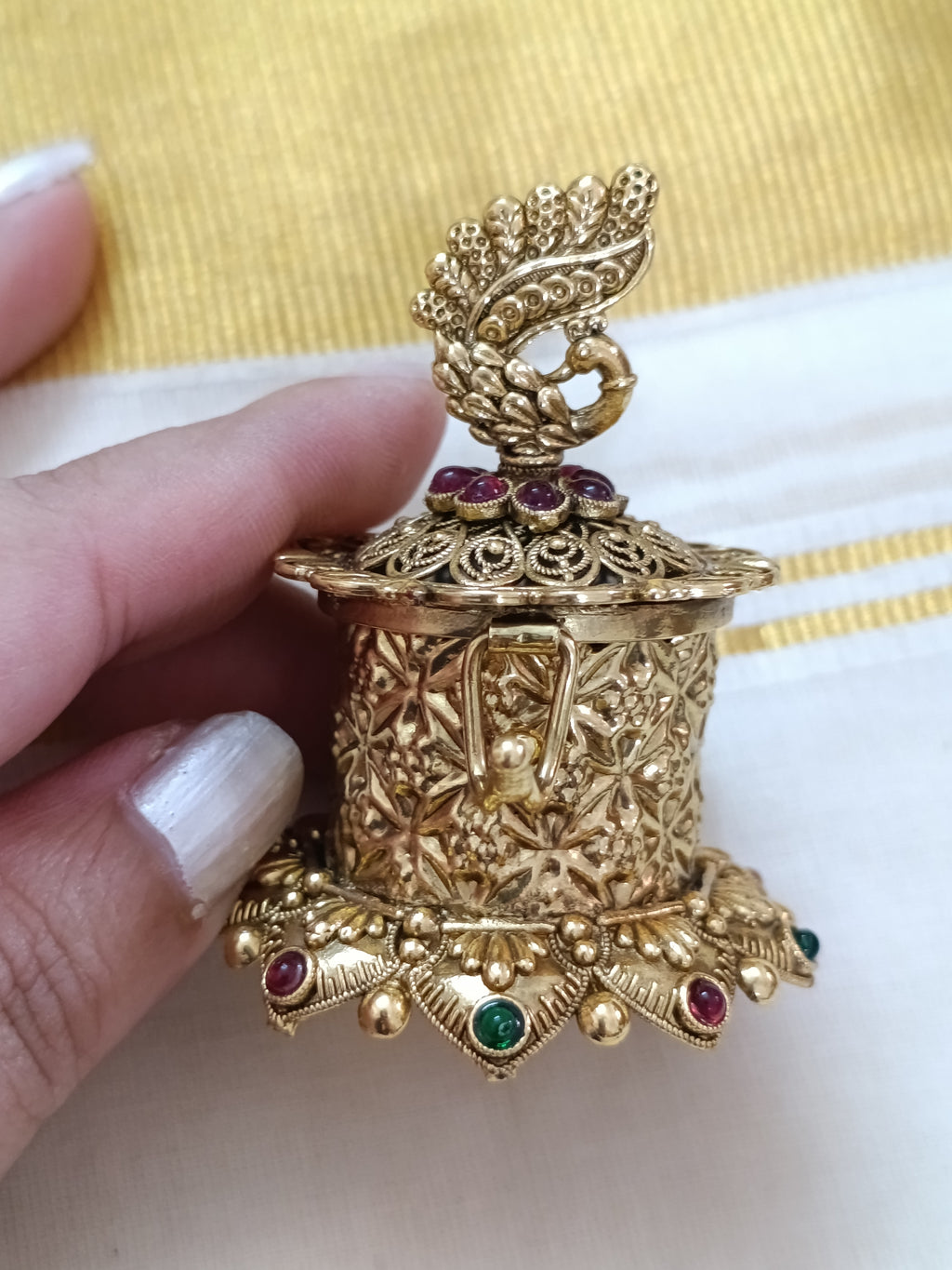 Mayoora Kumkum Box