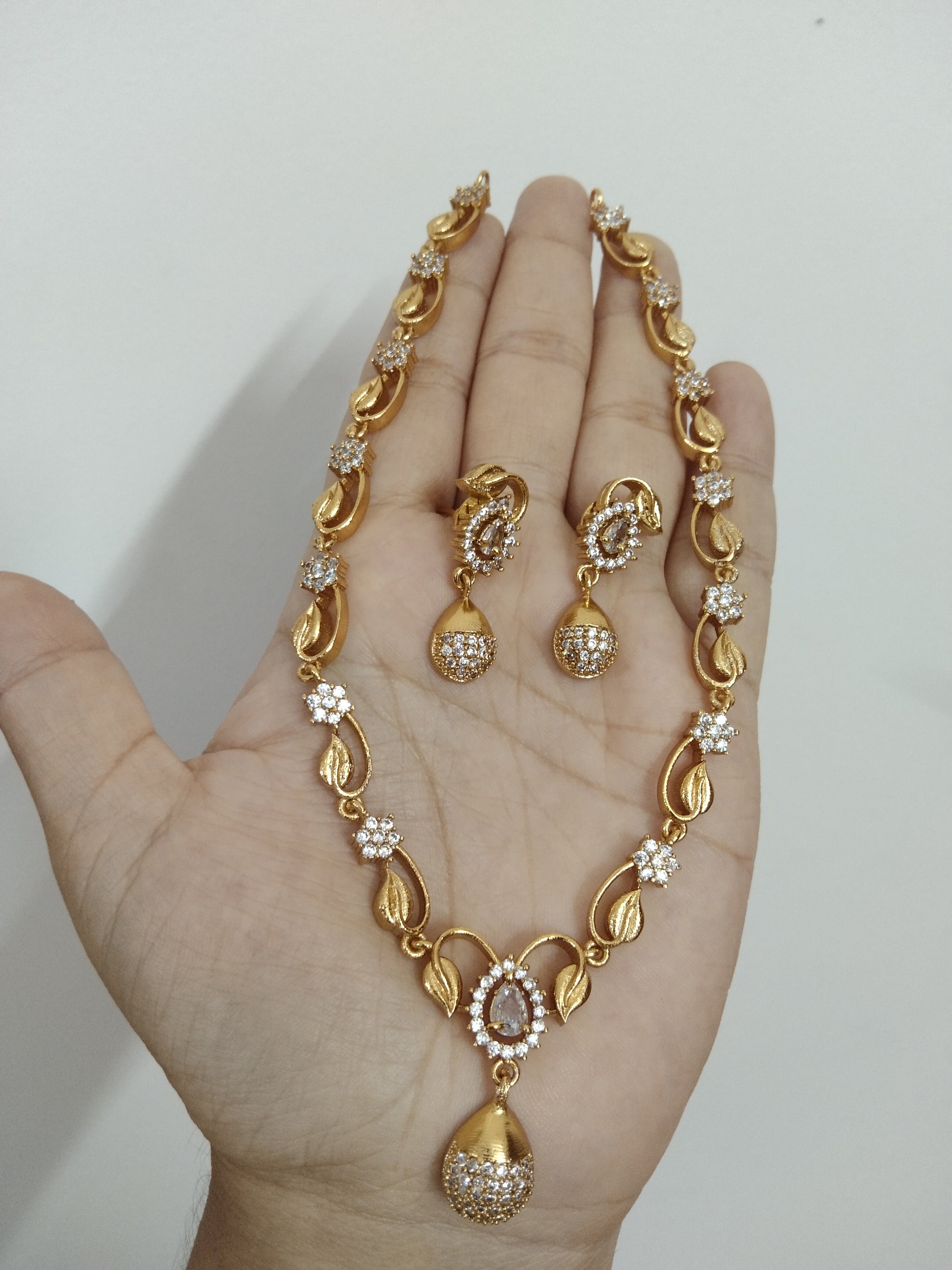 Floral Leaf AD Necklace V2