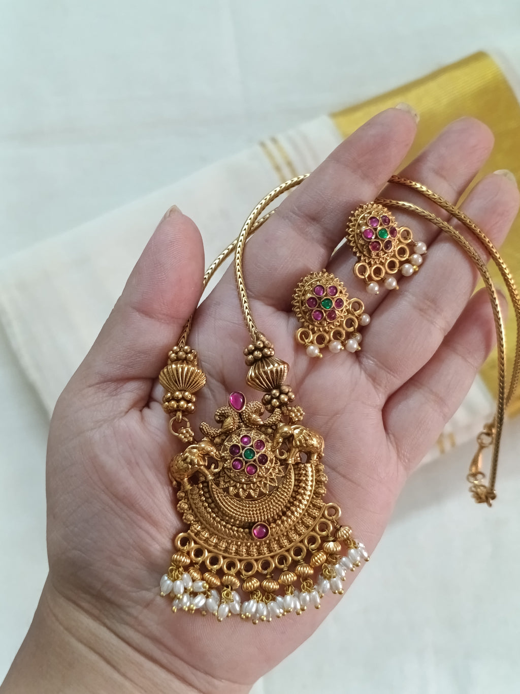 Non Idol Pendant Mid Long Necklace Set V19