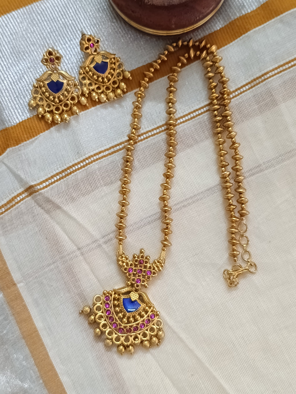 Matte Finish Palakka Pendant Ball Chain Mid Long Necklace Set