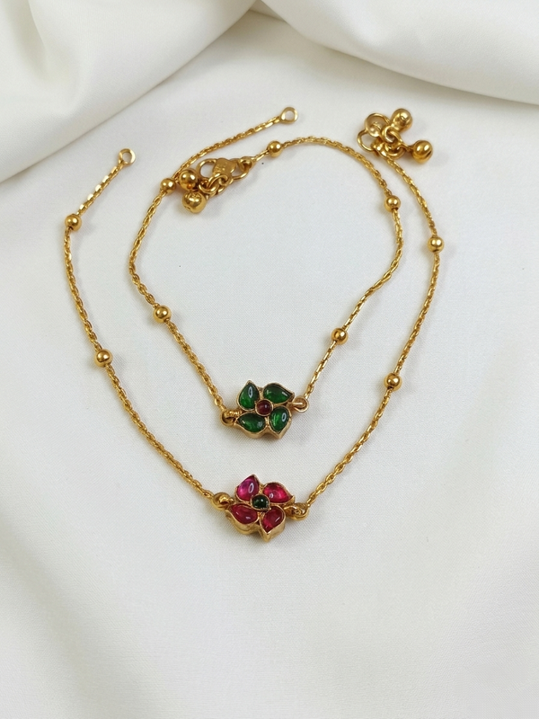 Matte Finish Reversible Floral Anklet
