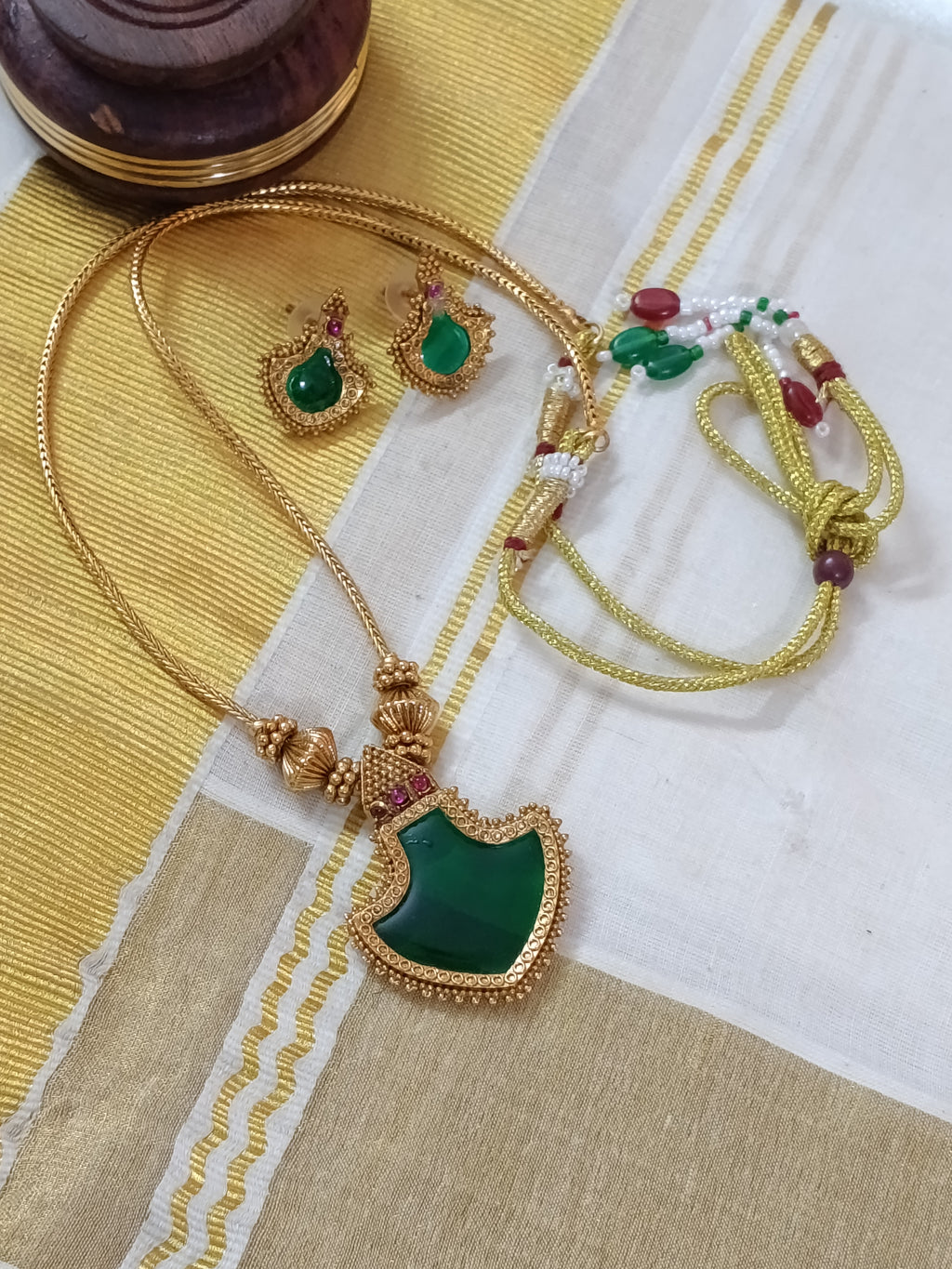 Matte Finish Palakka Pendant Mid Long Necklace Set