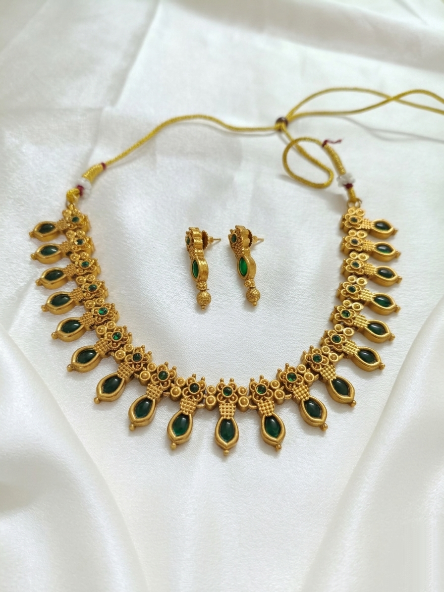 Kerala Royal Nagapadam Necklace Set