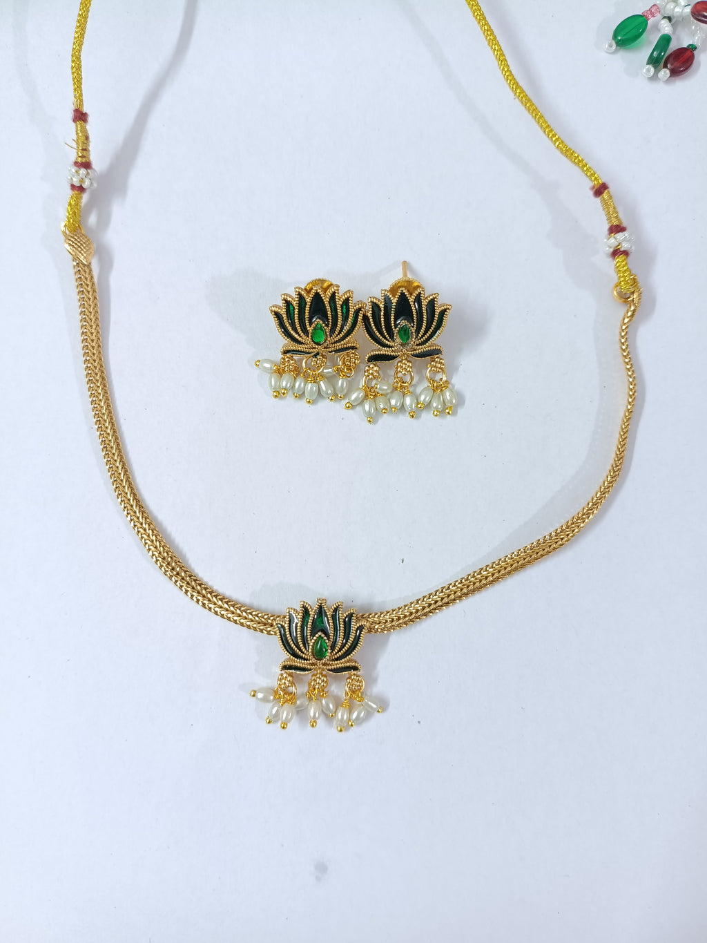 Lotus Choker V1