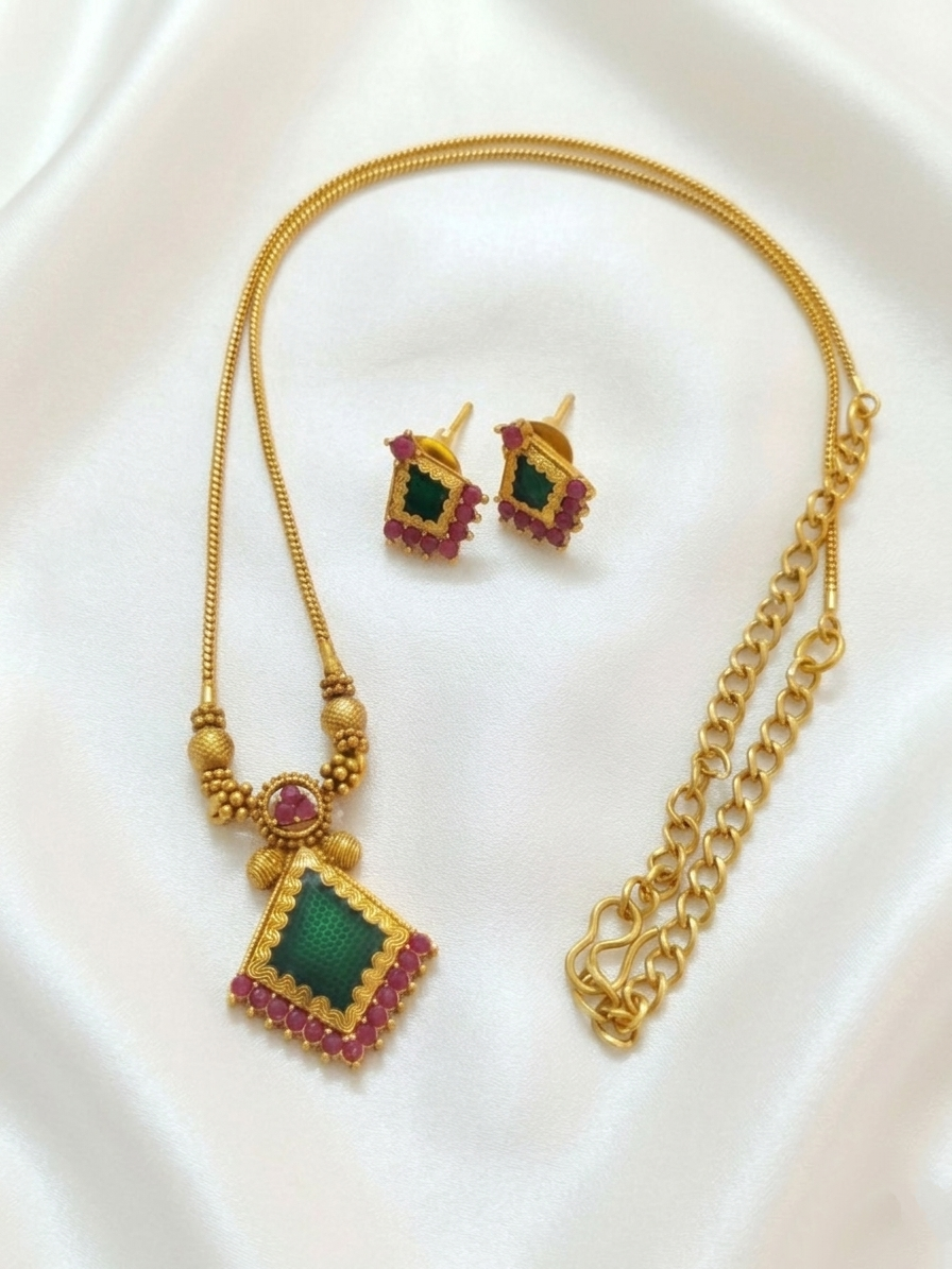 Low Budget Palakka Pendant Long Necklace Set