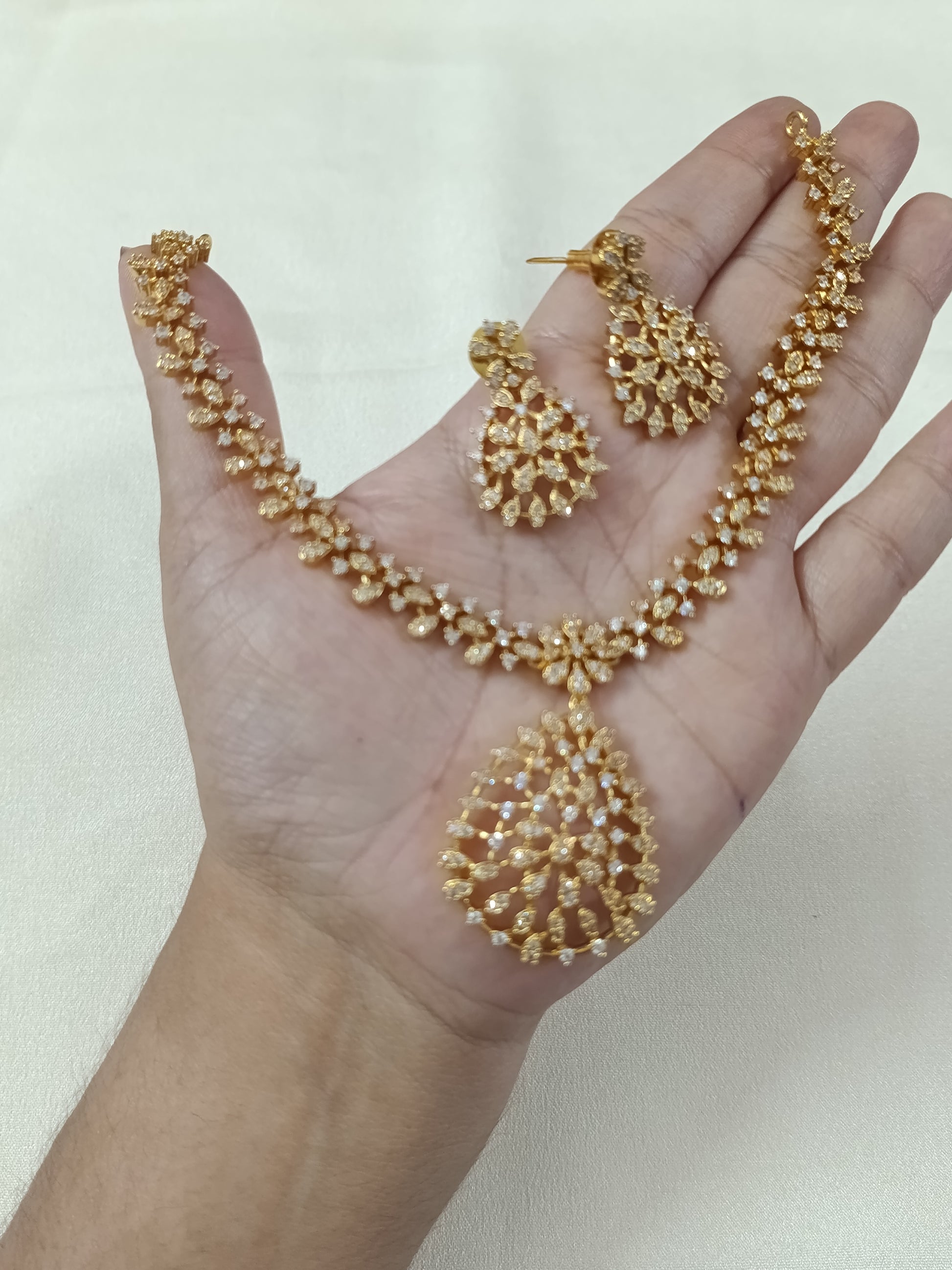 AD Floral Necklace Set V27