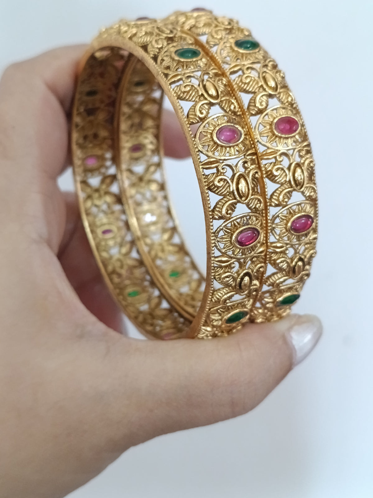 Non Idol Bangles of 2 V7