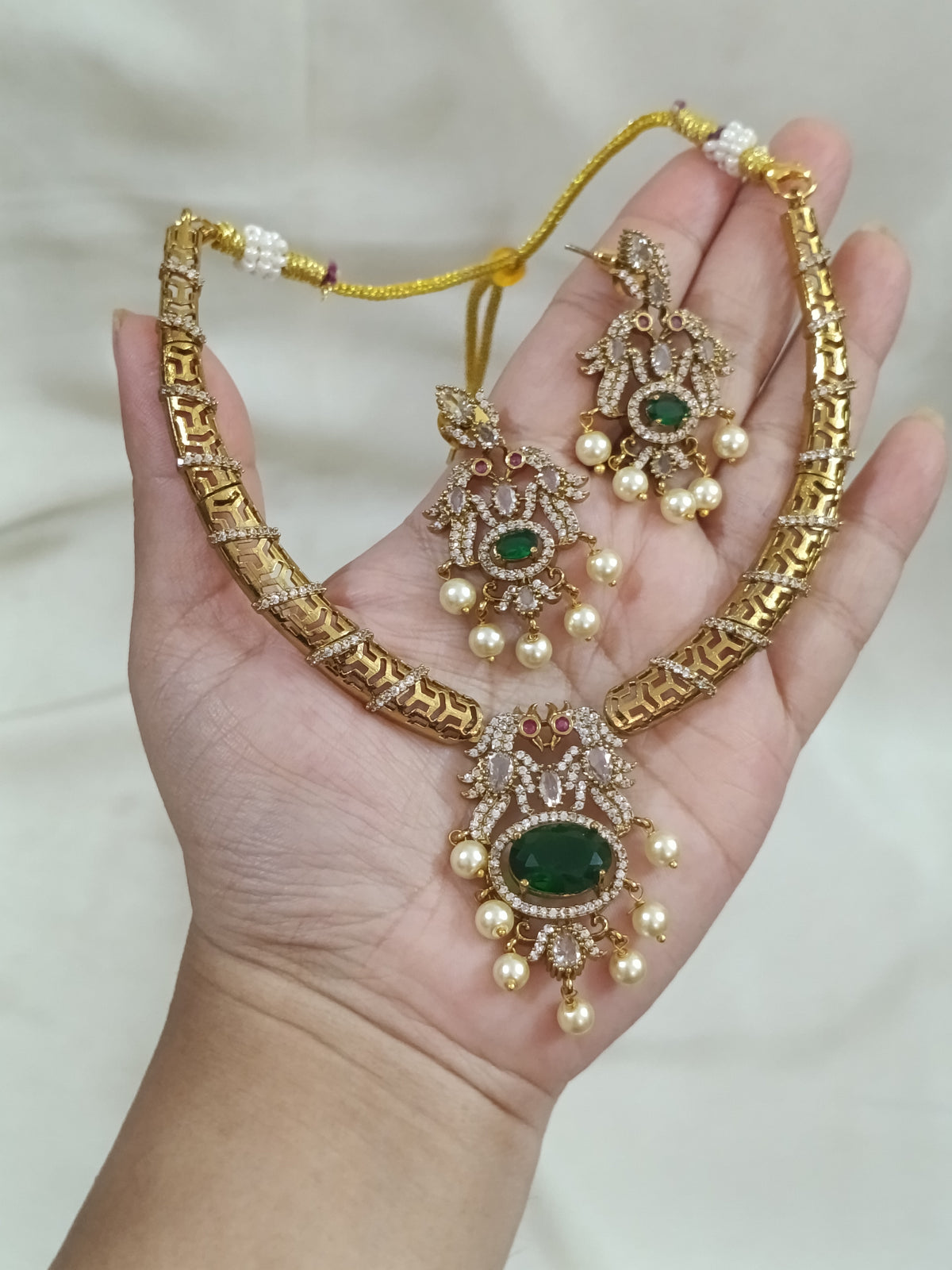 AD Hasli Necklace Set V239