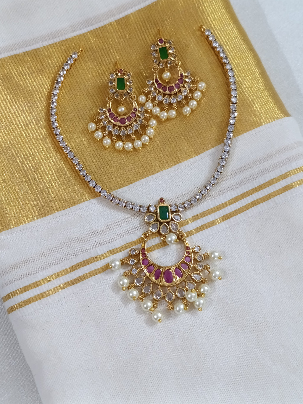 AD Necklace Set V10