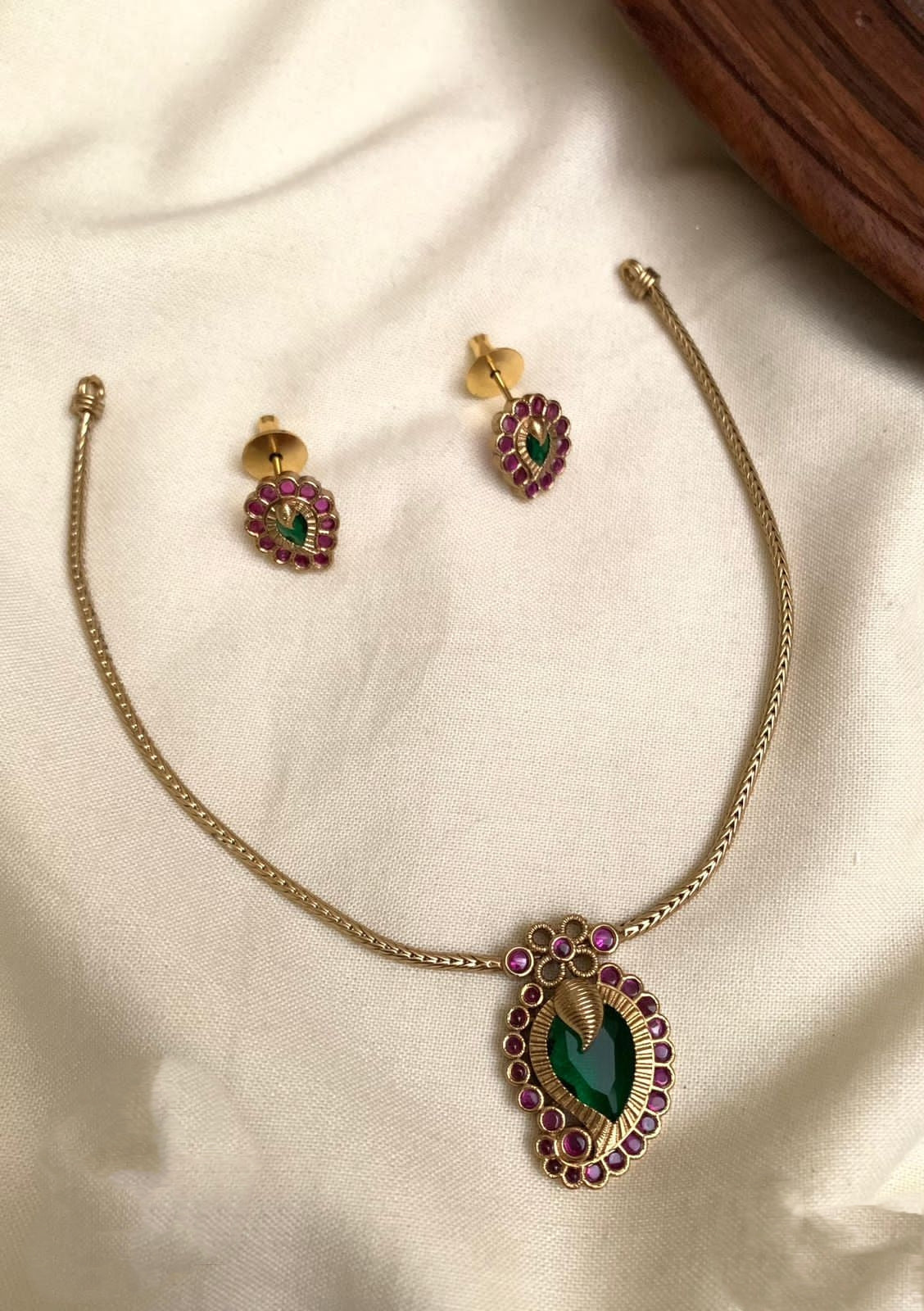 Palakka Mango Pendant V1
