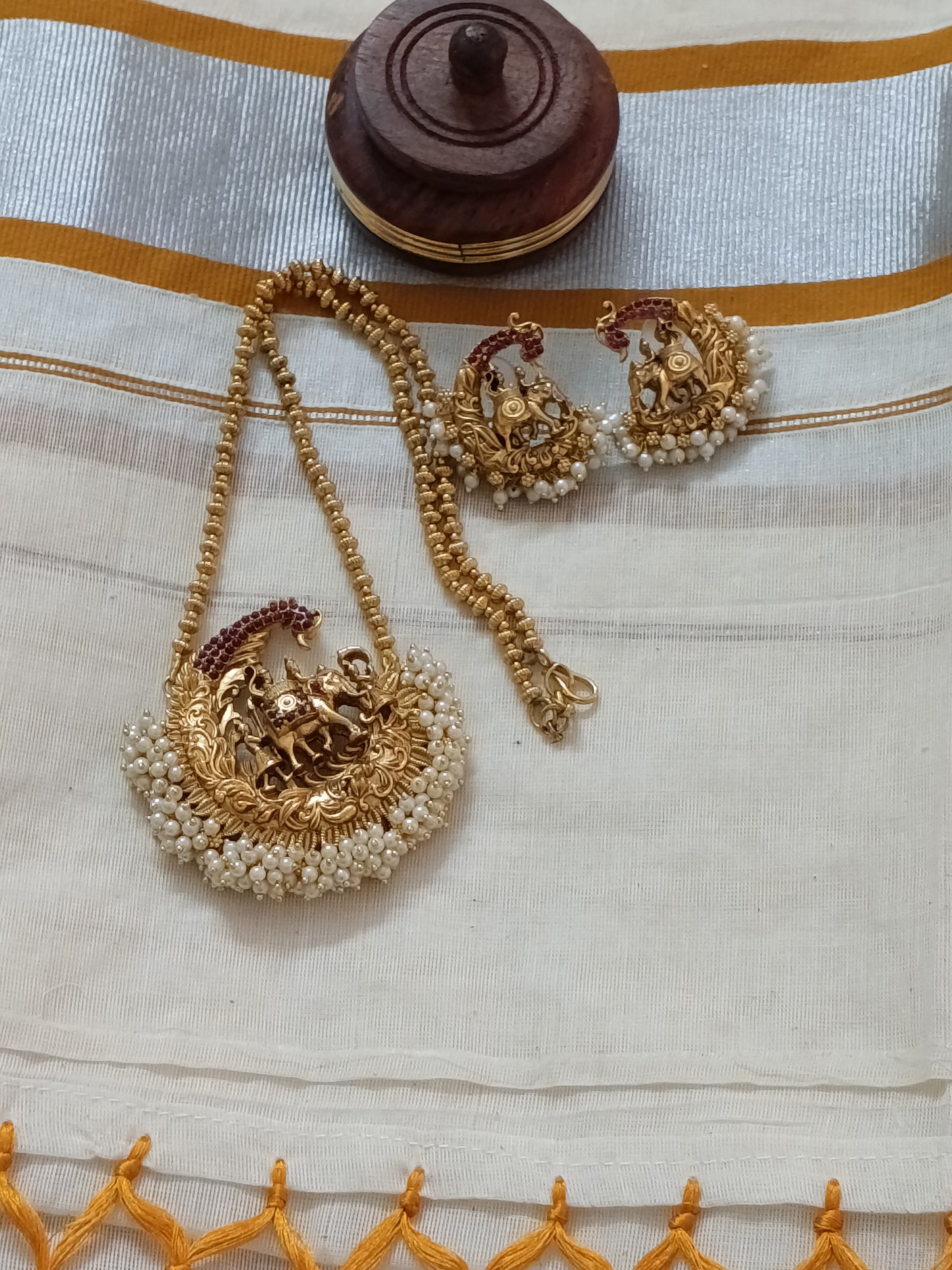 Matte Finish Chandra Pendant Mid Long Necklace Set