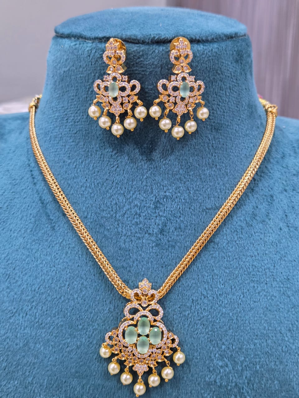 AD Attigai Necklace Set