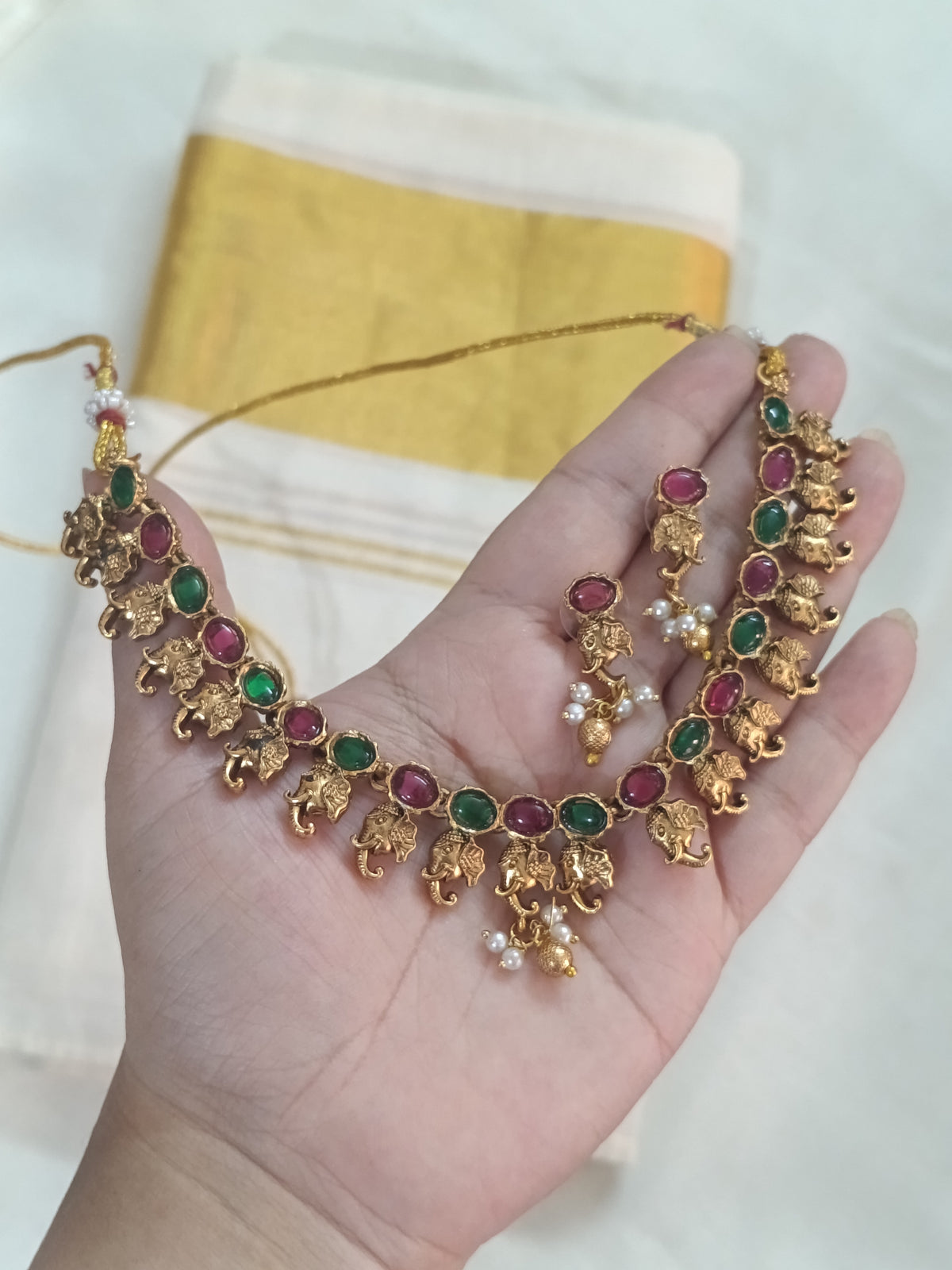 Gaja Necklace Set V223