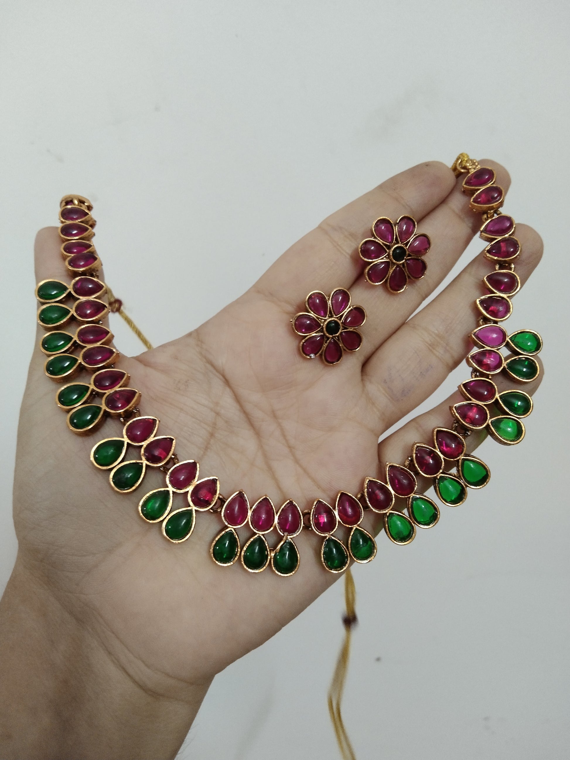 Floral Petal Necklace V1