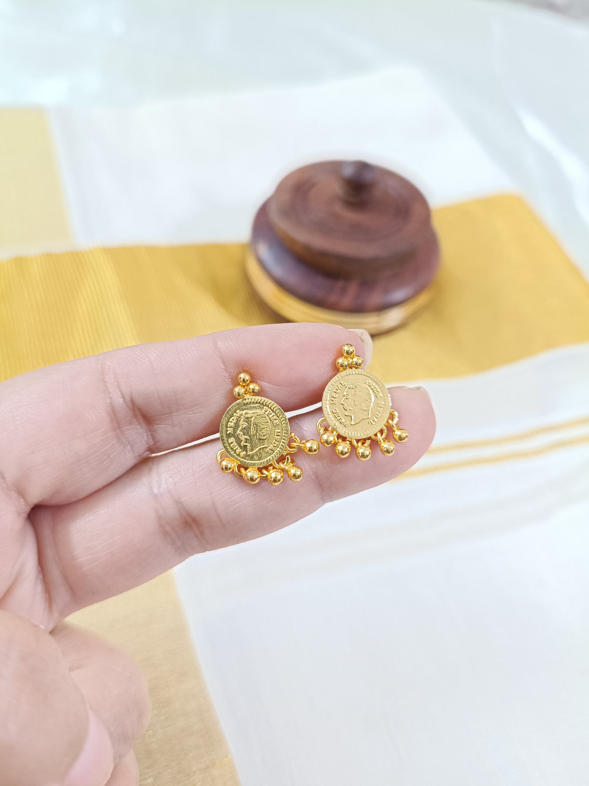 Micro Polish Non idol Coin Earring V1