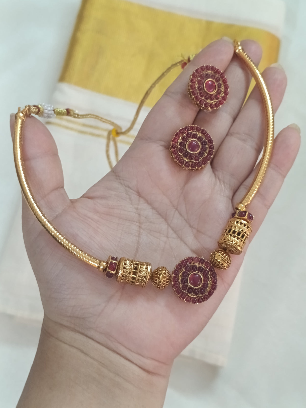 Non Idol Hasli Necklace Set V228