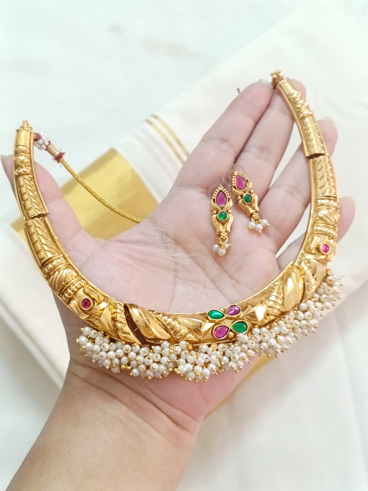 Statement Hasli Necklace Set