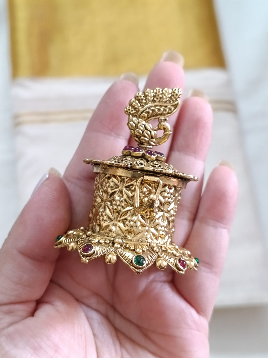 Mayoora Kumkum Box