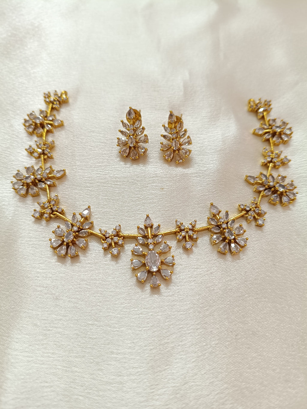 Flower AD Stone Necklace V2