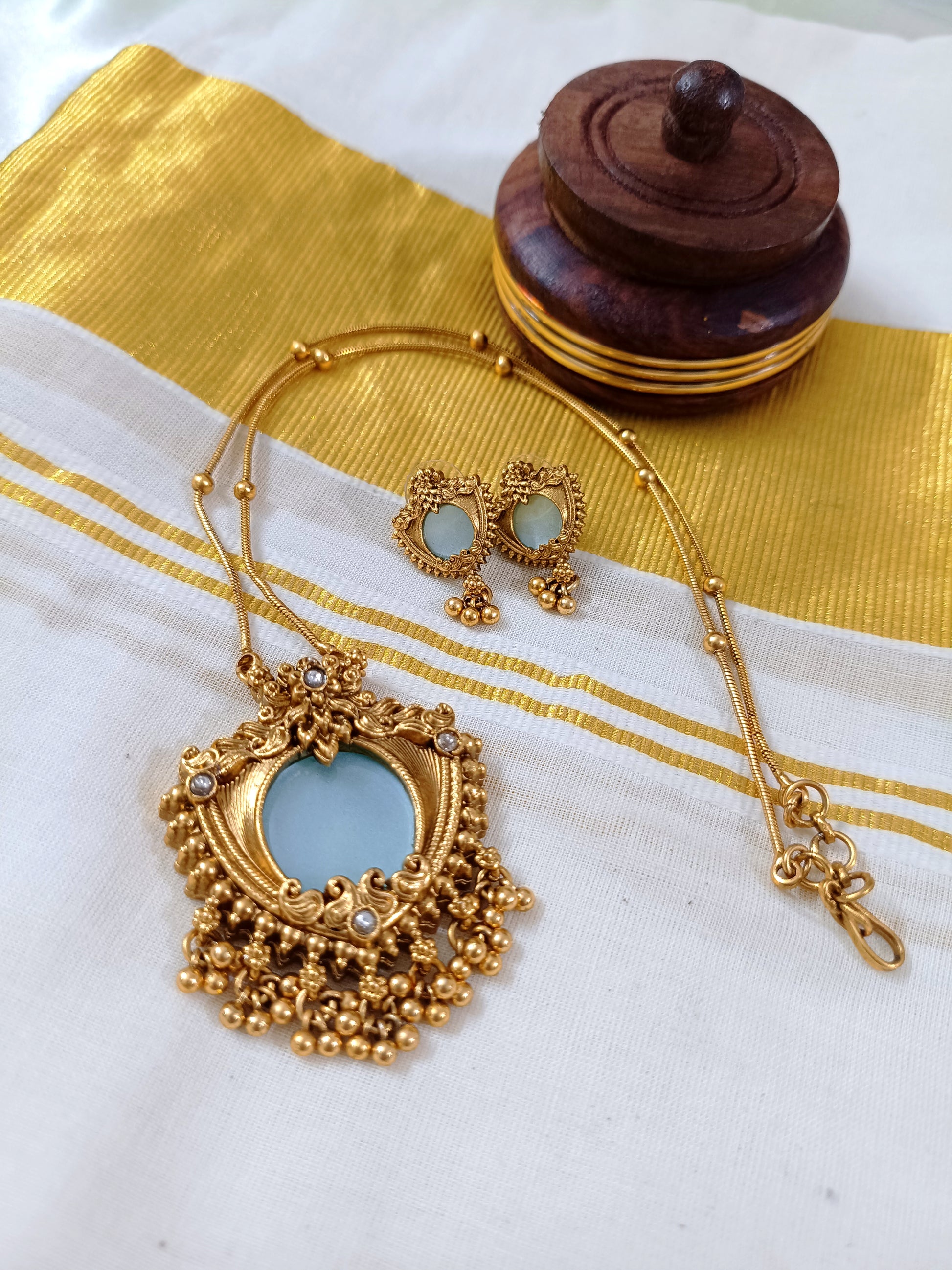 Fusion Palakka Pendant Mid Long Necklace Set V2
