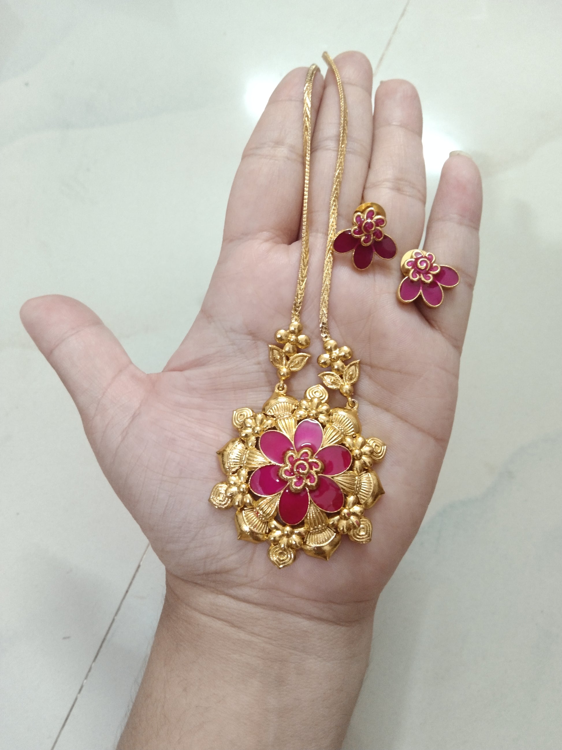 Fusion Pink Palakka Flower Pendant