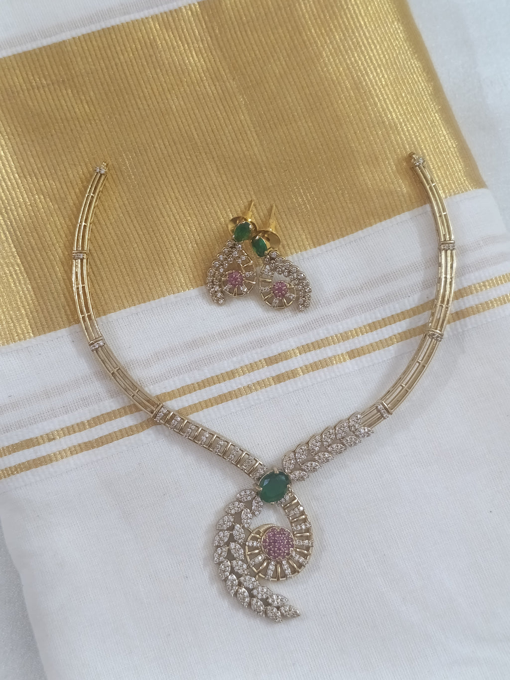 AD Hasli Necklace Set V215
