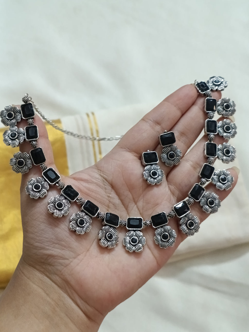 Black Metal Stone Necklace Set V02