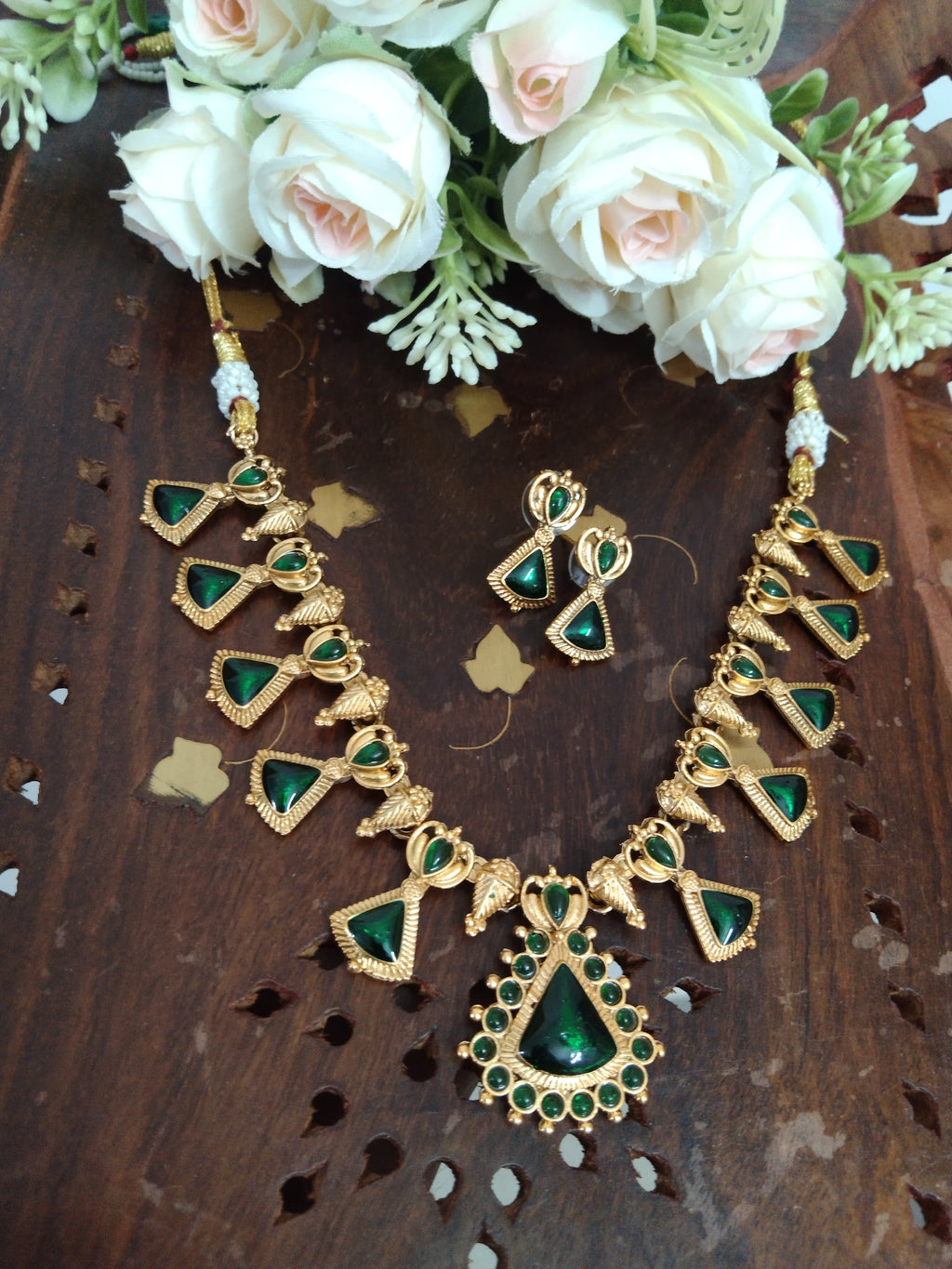 Palakka Necklace V9