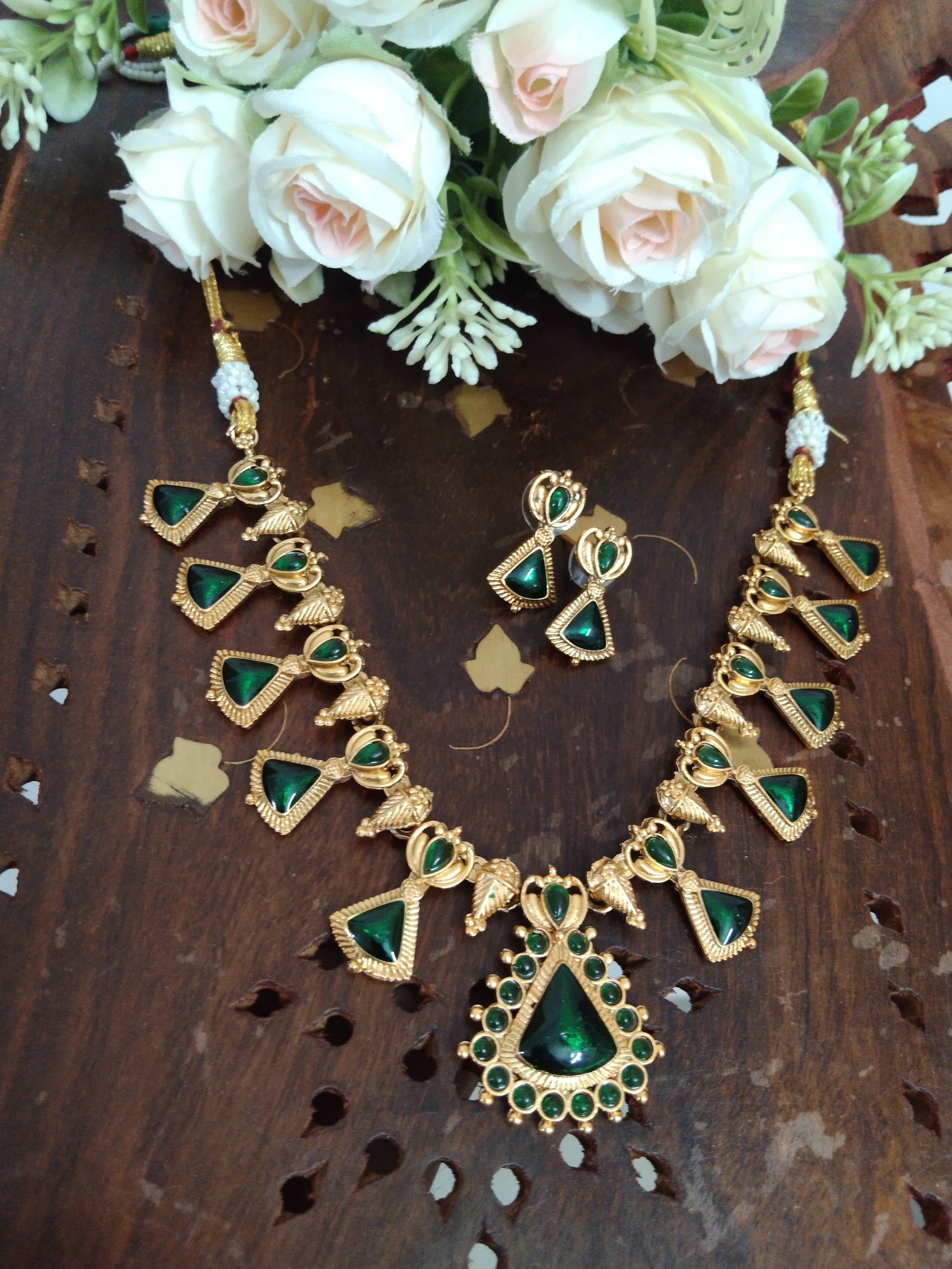 Palakka Necklace V9