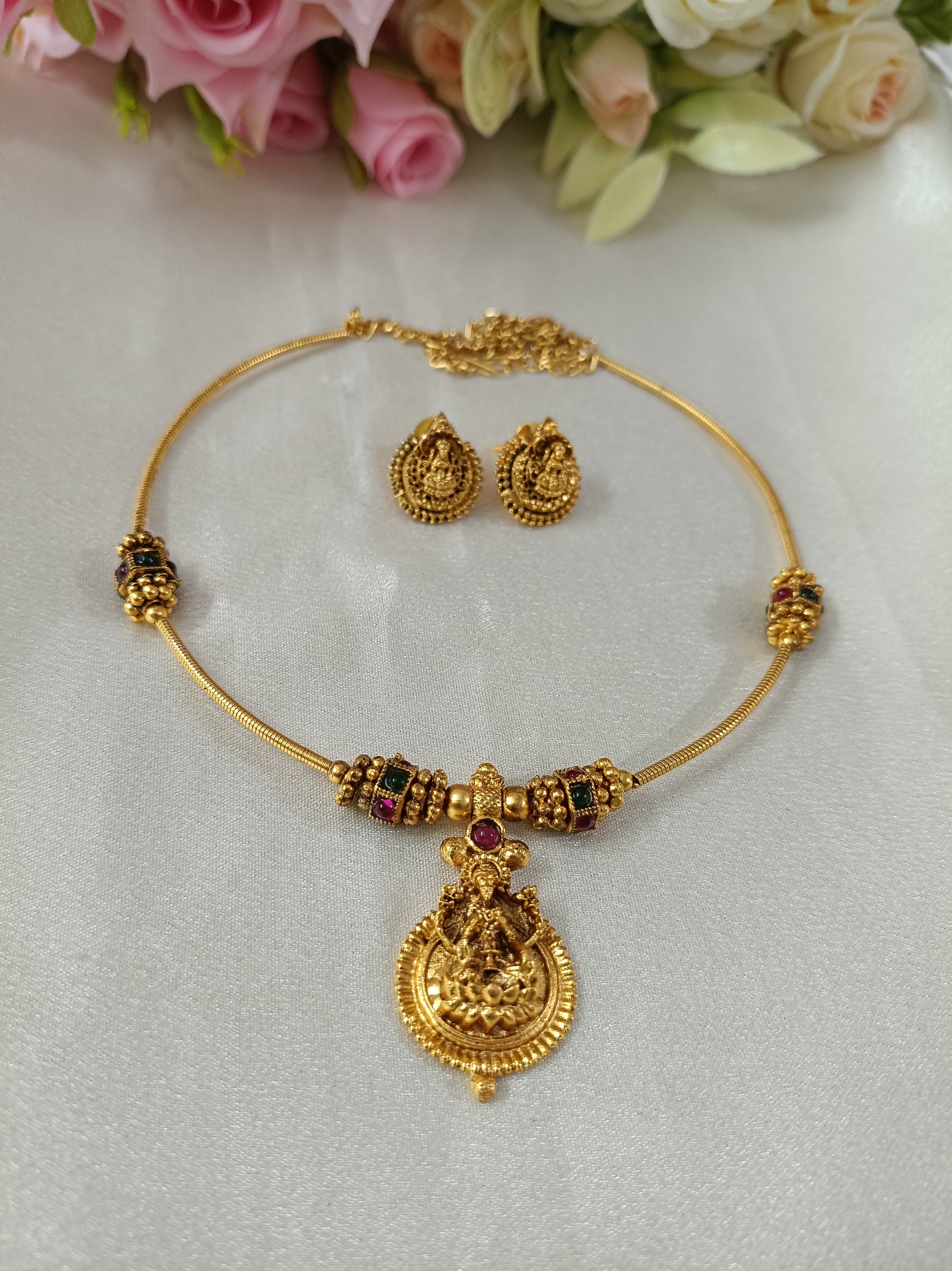 Hot selling Hasli Necklace  Set