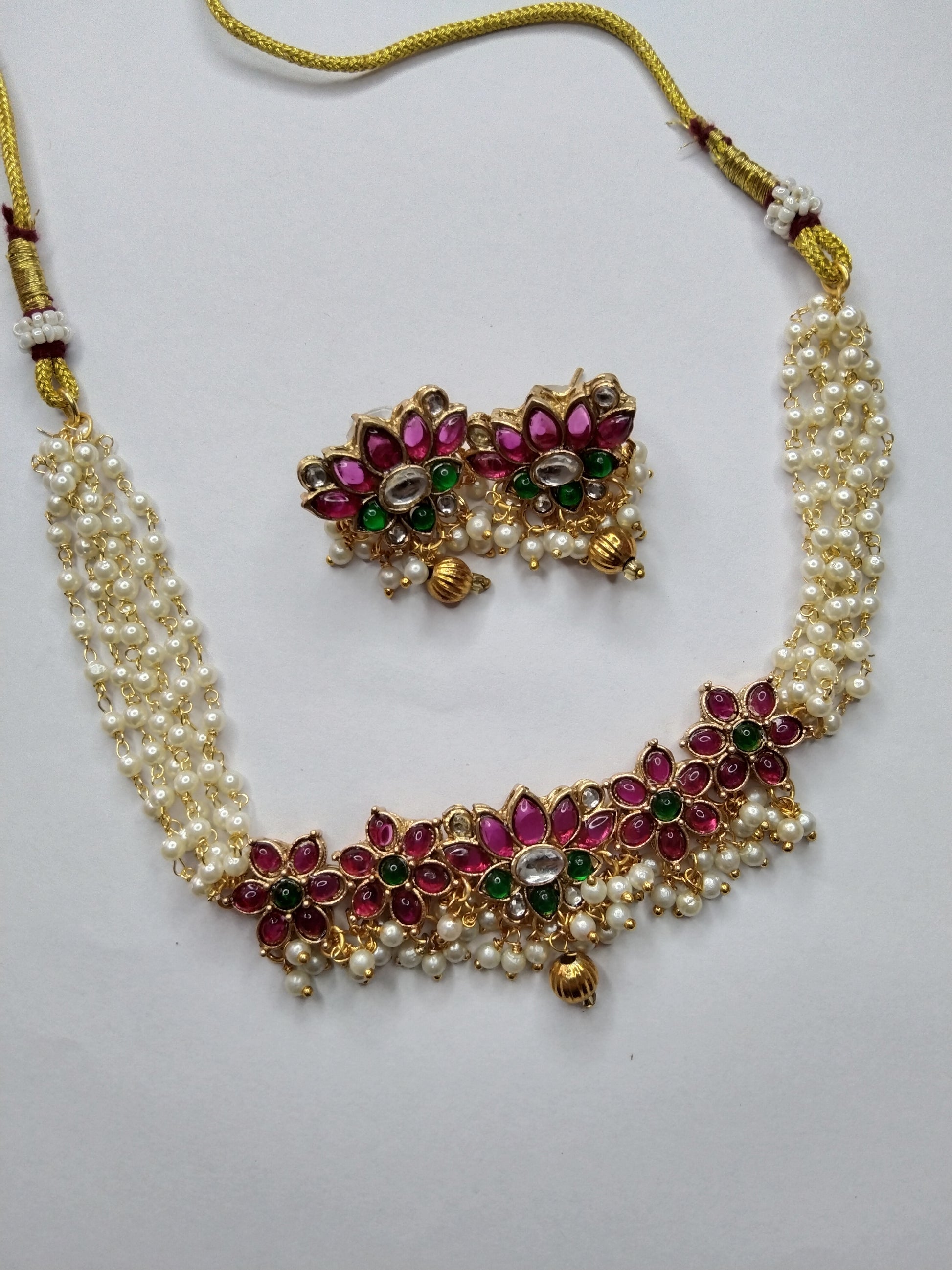 Kemp Lotus Pearl Choker Set