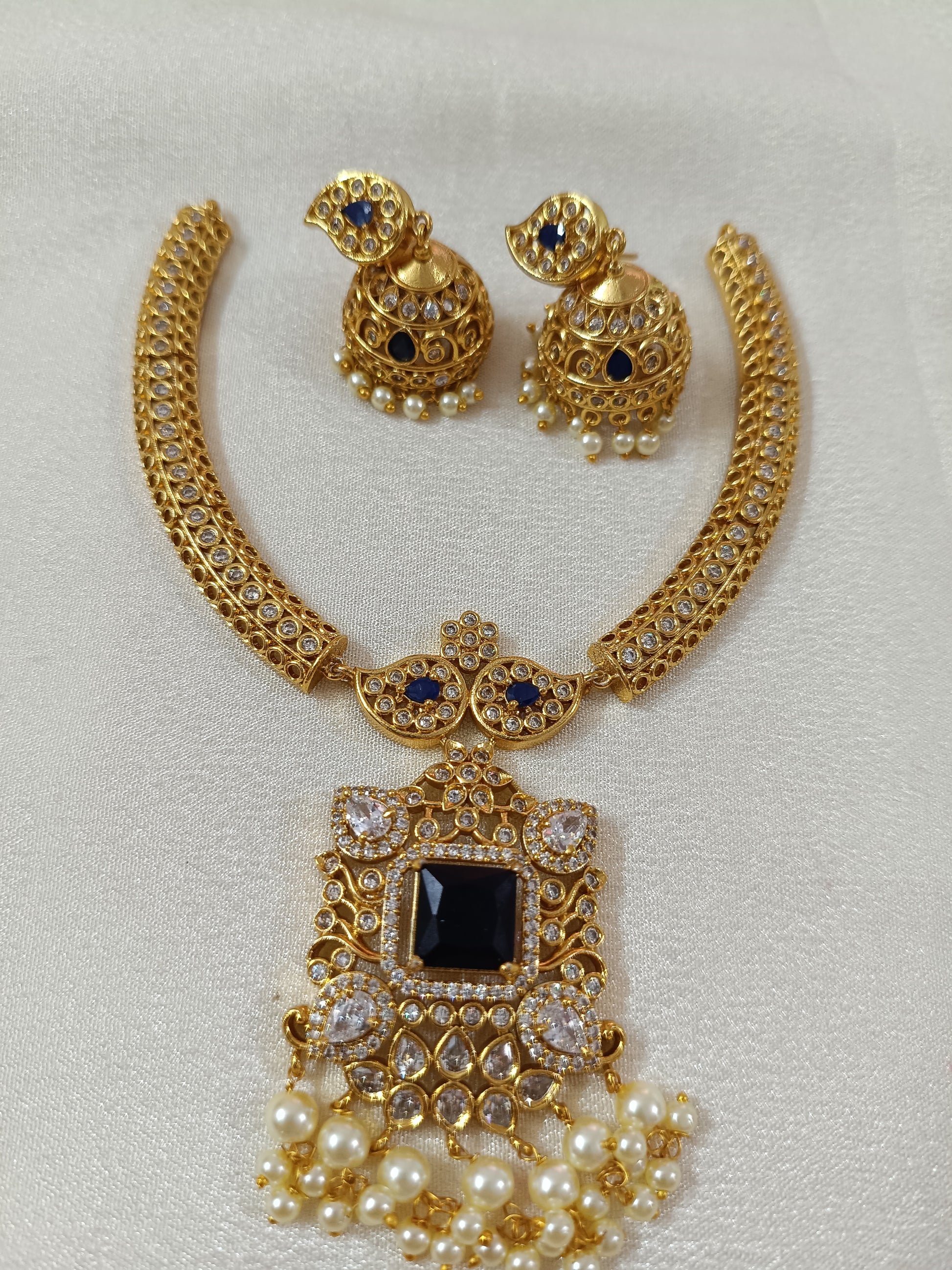 AD Pendant Hasli Necklace Set V3