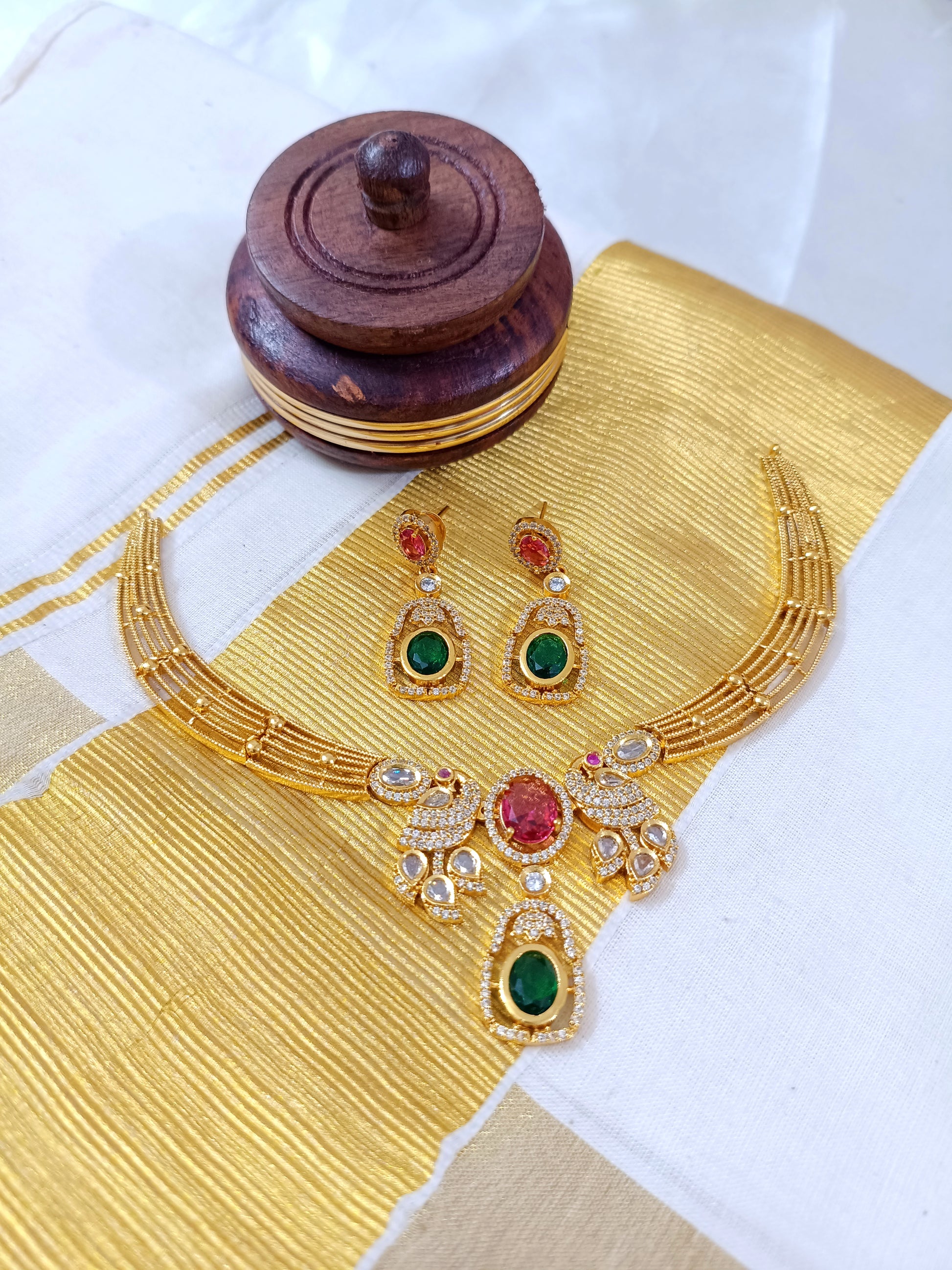 AD Hasli Necklace Set V188