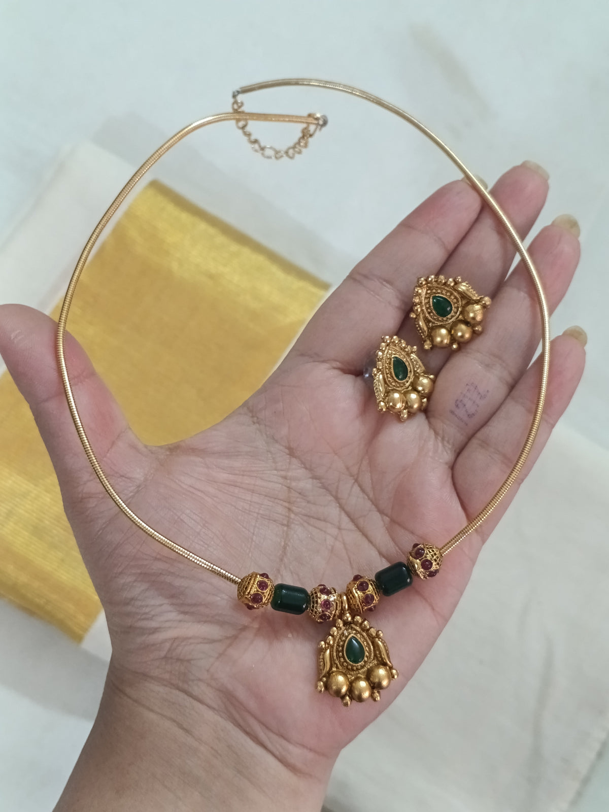 Non idol Flexible Hasli Necklace Set V237