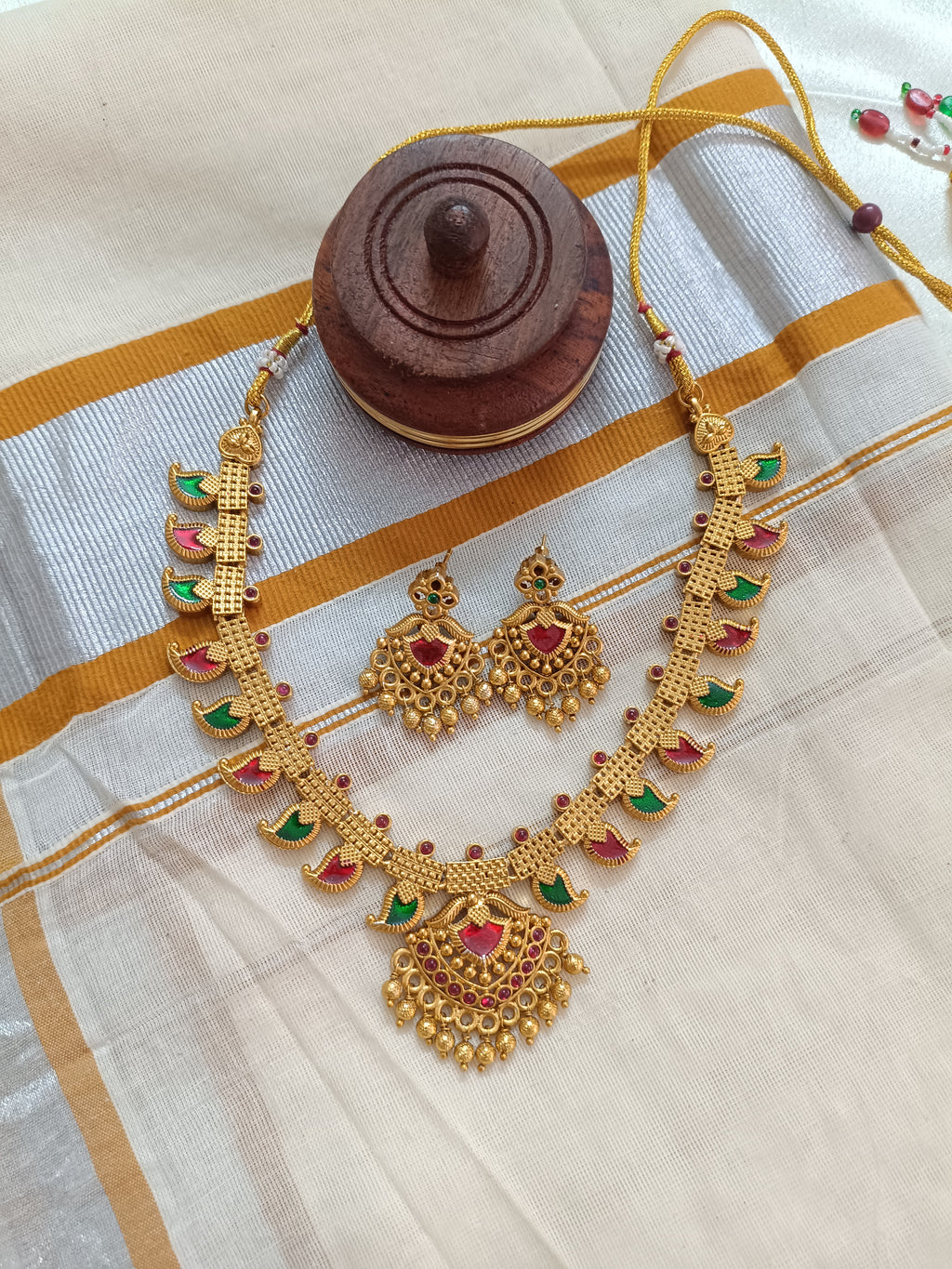Matte Finish Palakka Mango Necklace Set