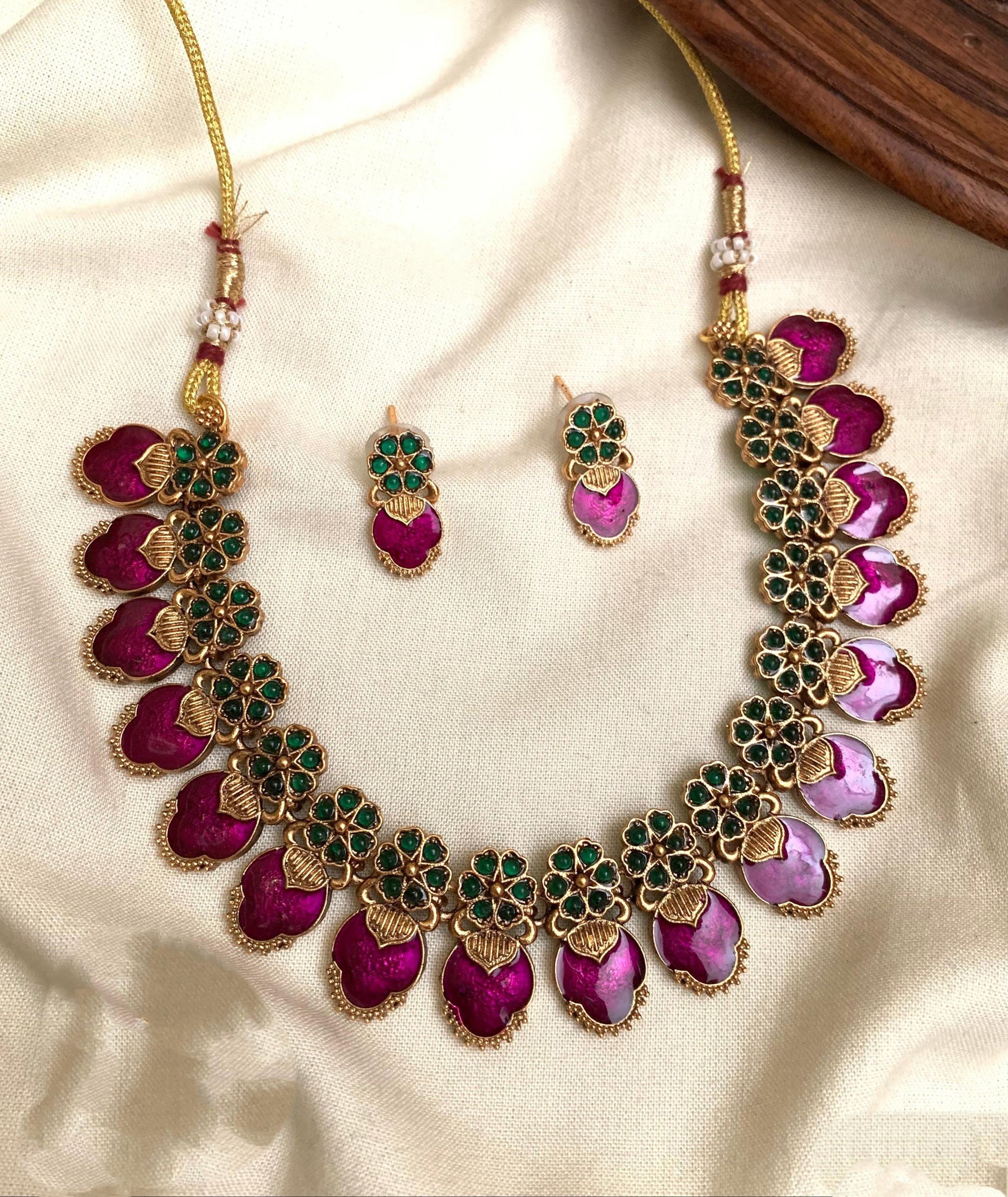 Nagapadam Necklace V6