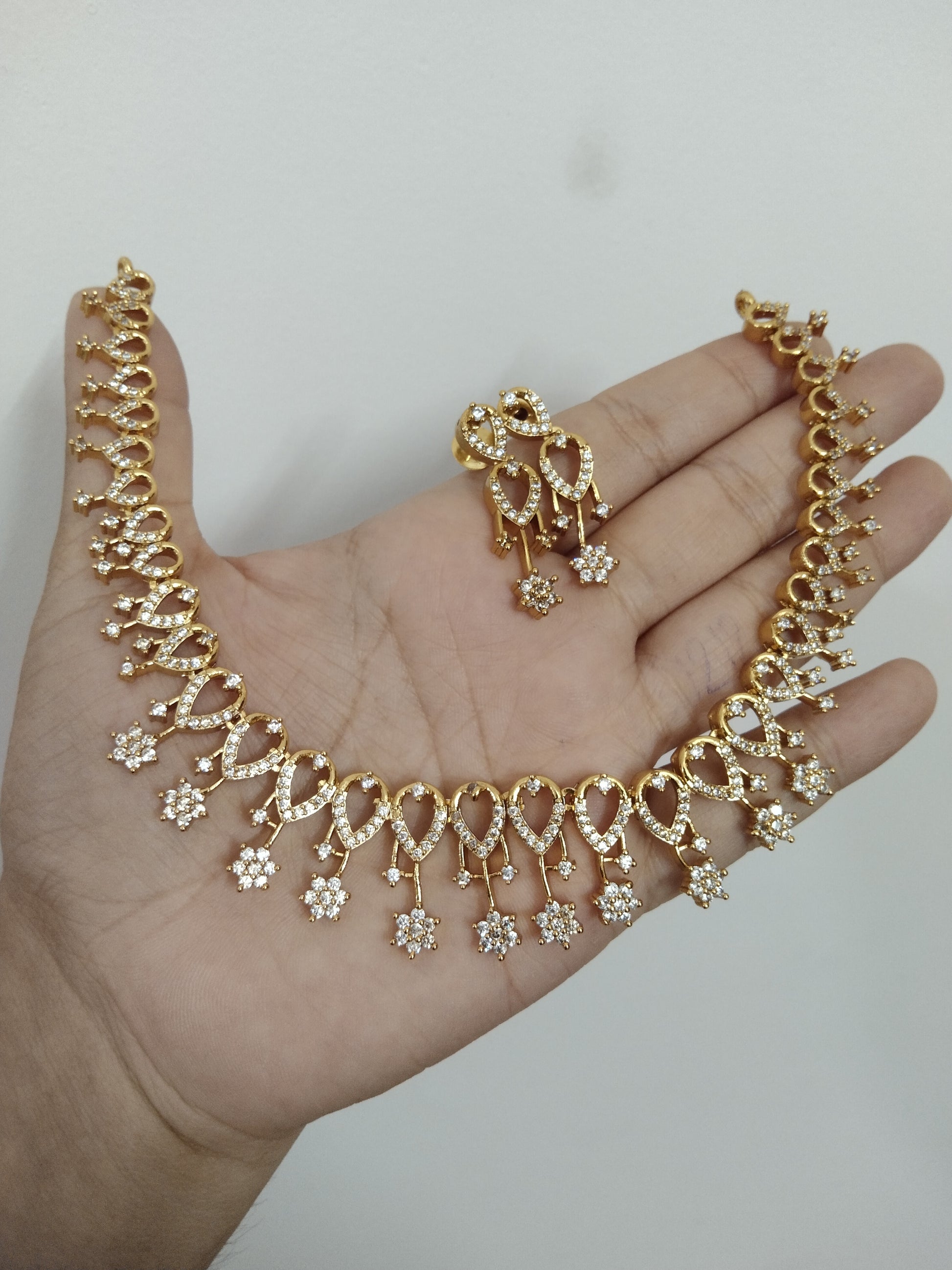 AD Flower Necklace Set