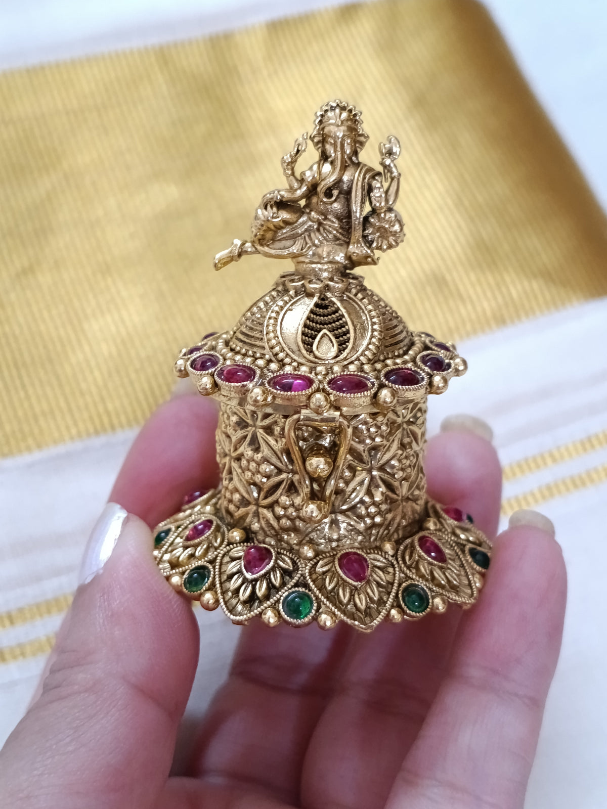 Ganesha Kumkum Box V9