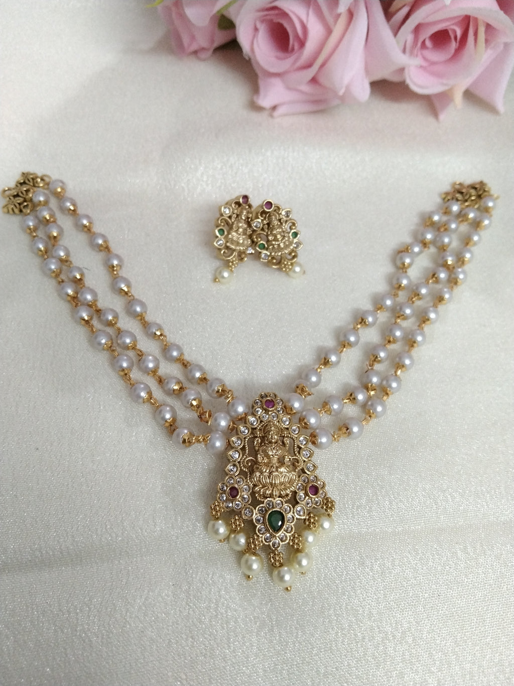 Pearl Lakshmi Choker