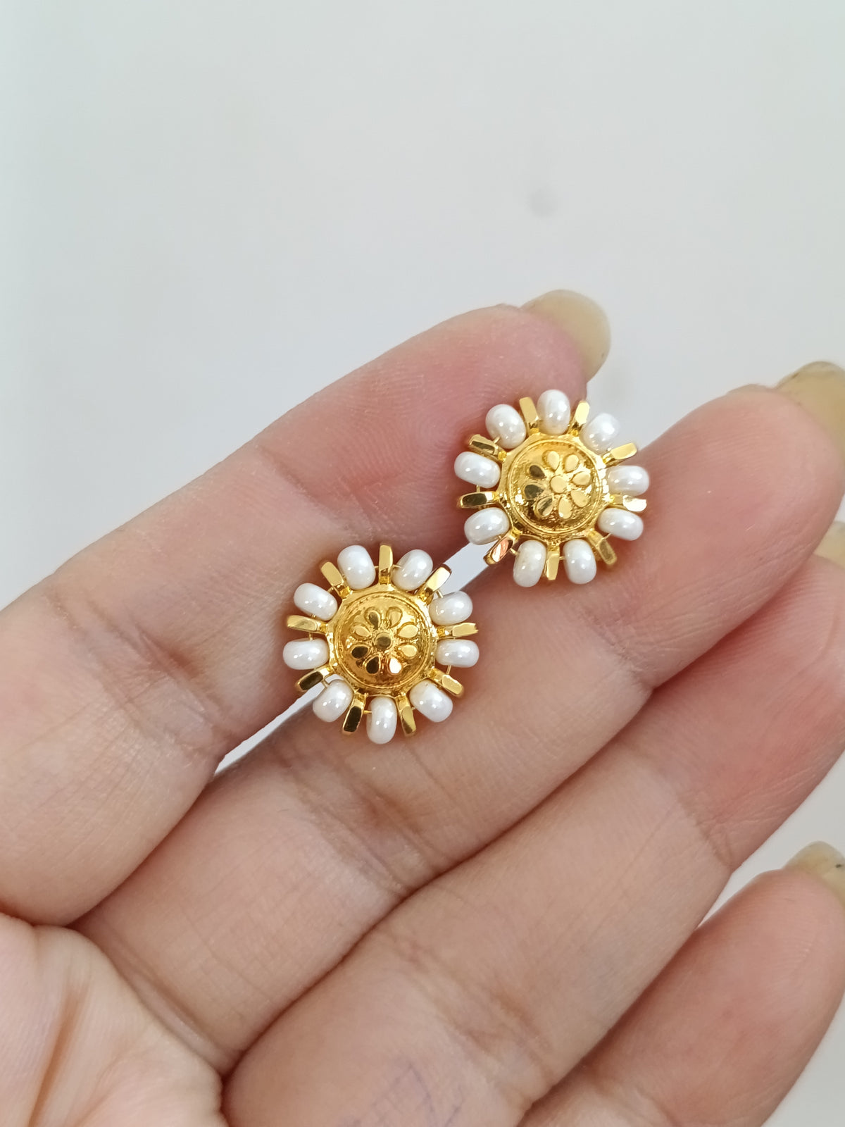 Micro Polish Pearl Stud Earring