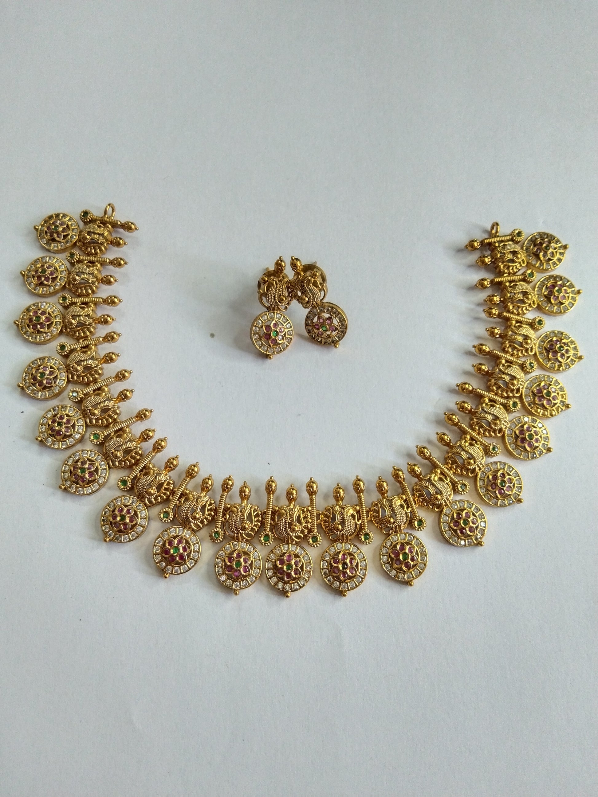 Non Idol Coin Necklace set