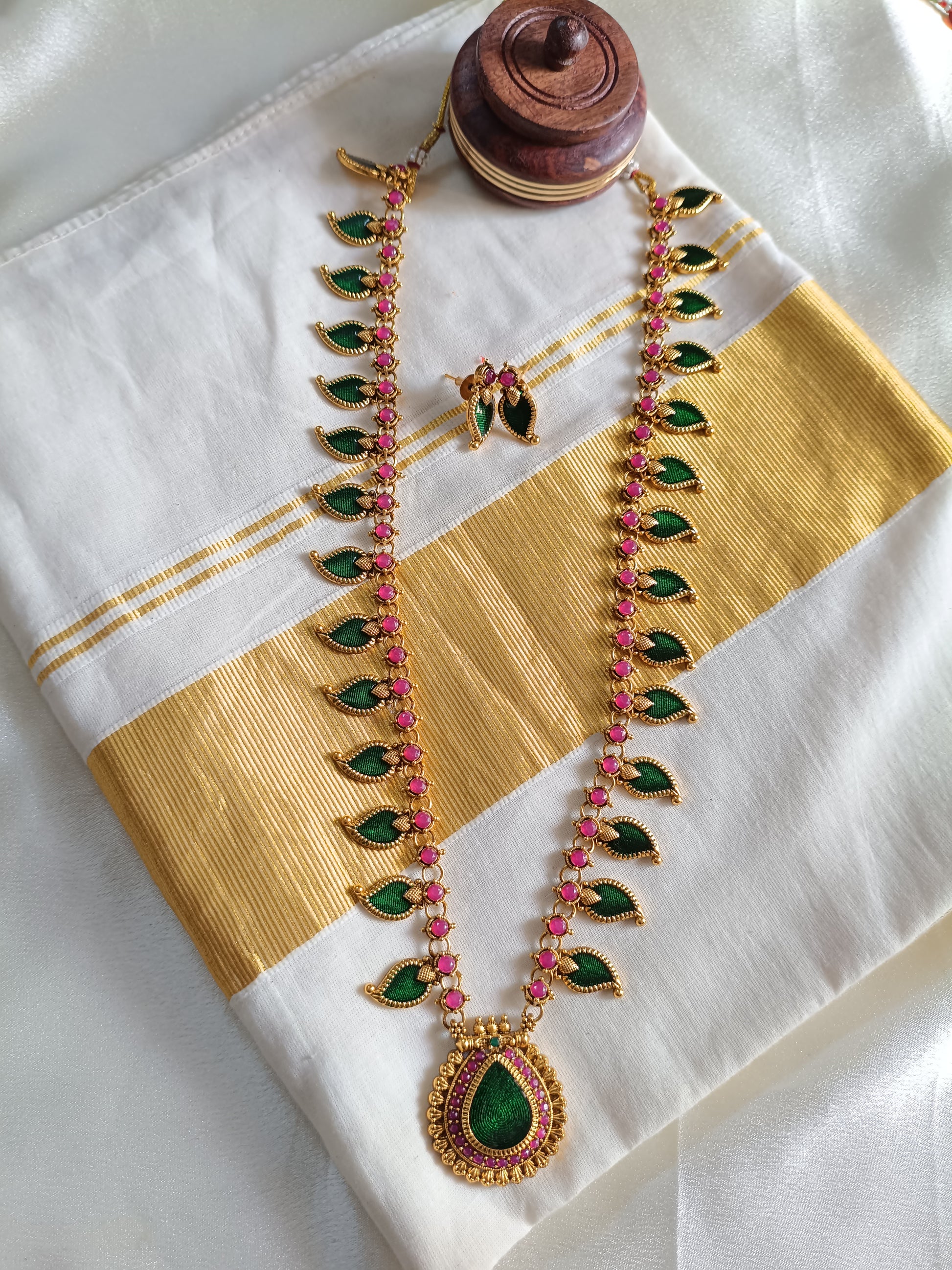 Palakka Long Necklace V1
