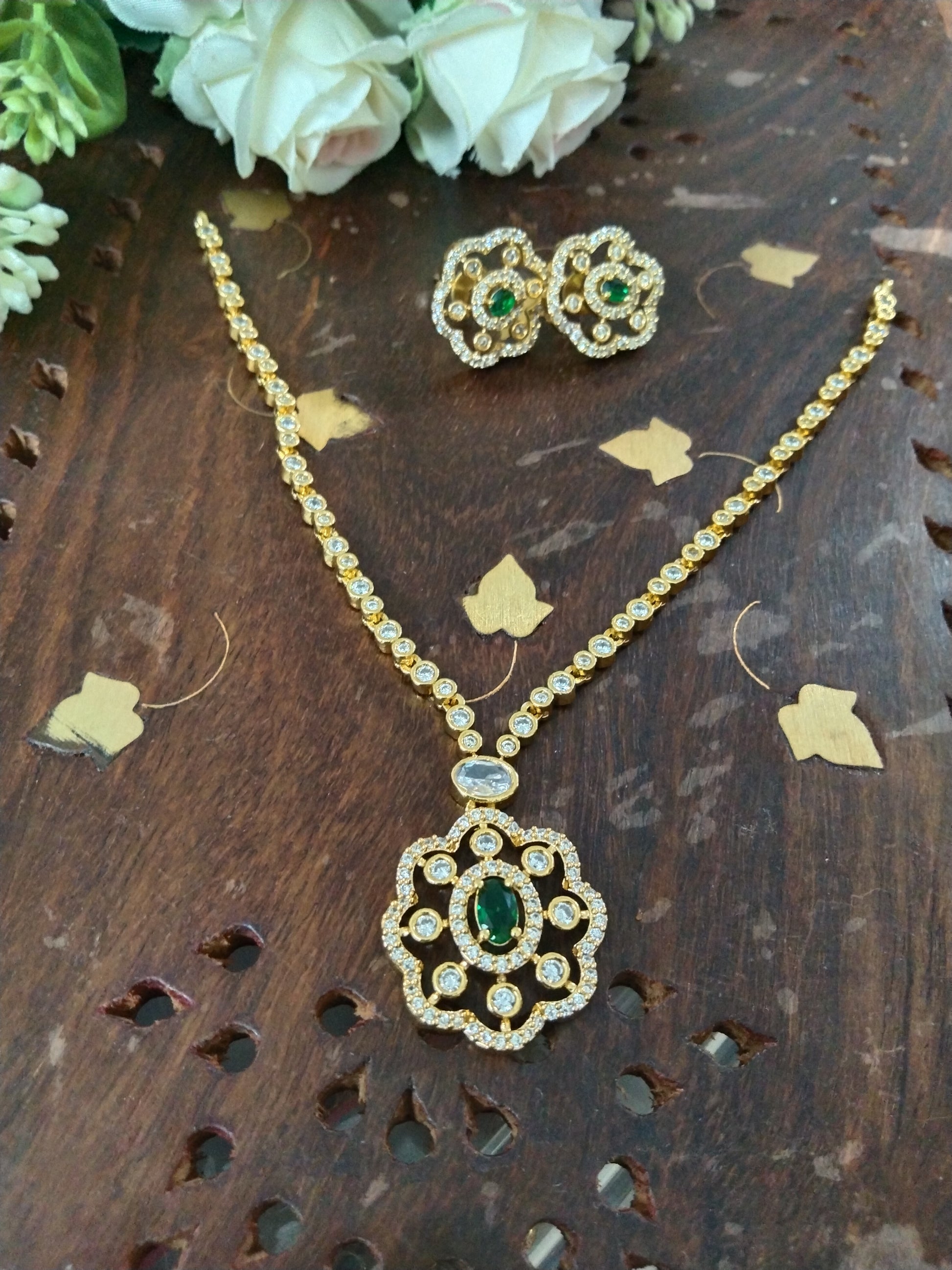 AD Floral Necklace Set V4