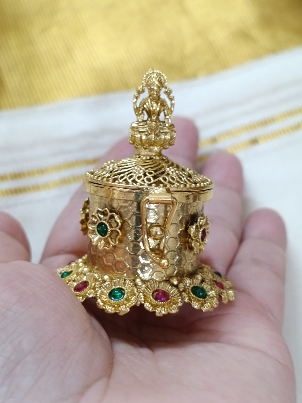 Lakshmi Kumkum Box V8