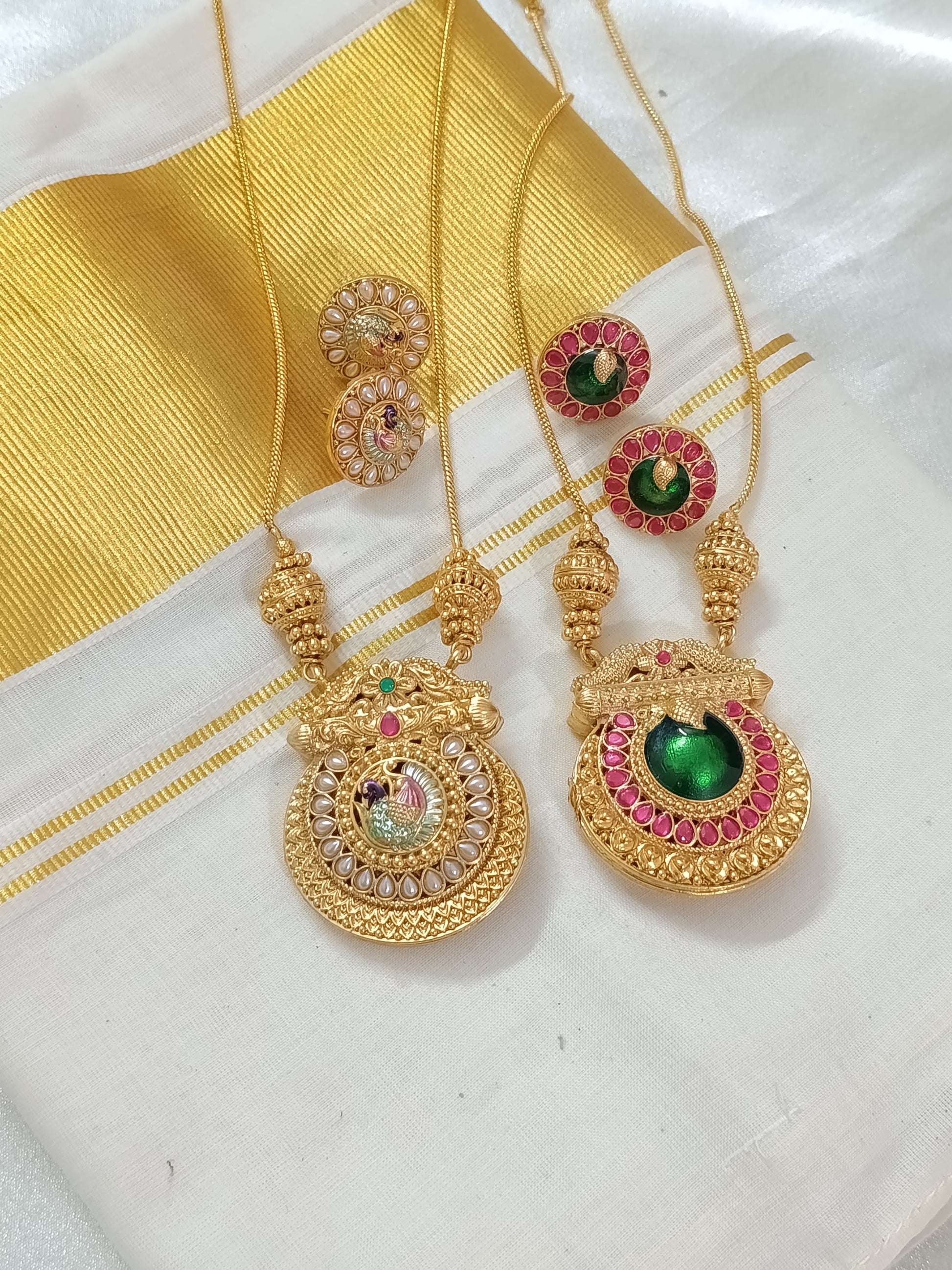 Matte Finish Reversible Pendant Mid Long Necklace Set