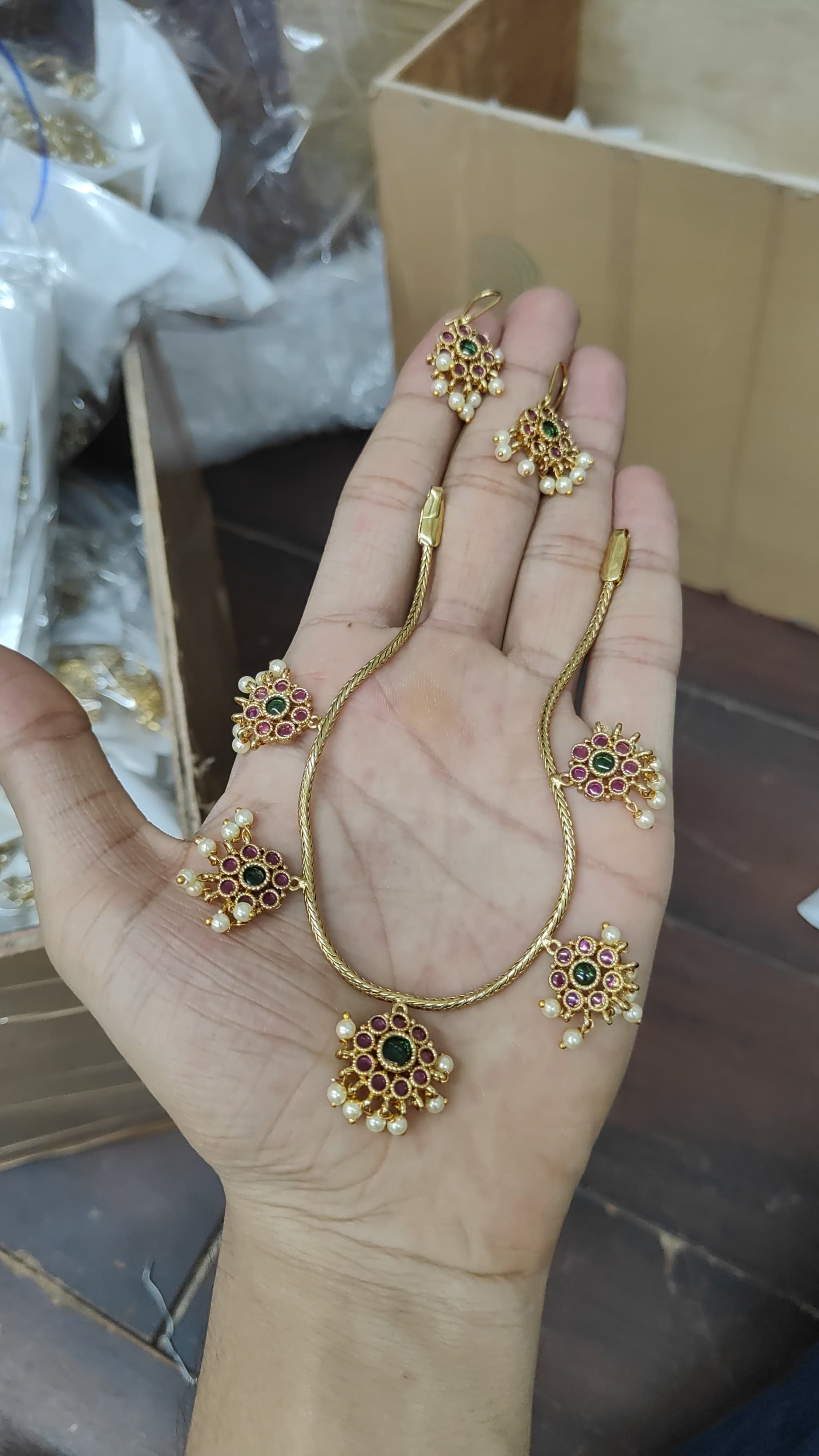 Flower Kemp Necklace